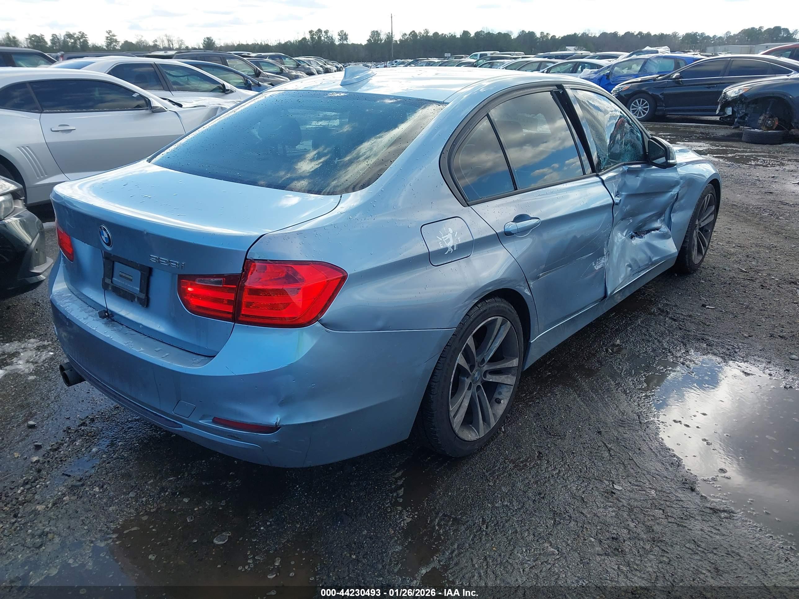 BMW 328I image 4