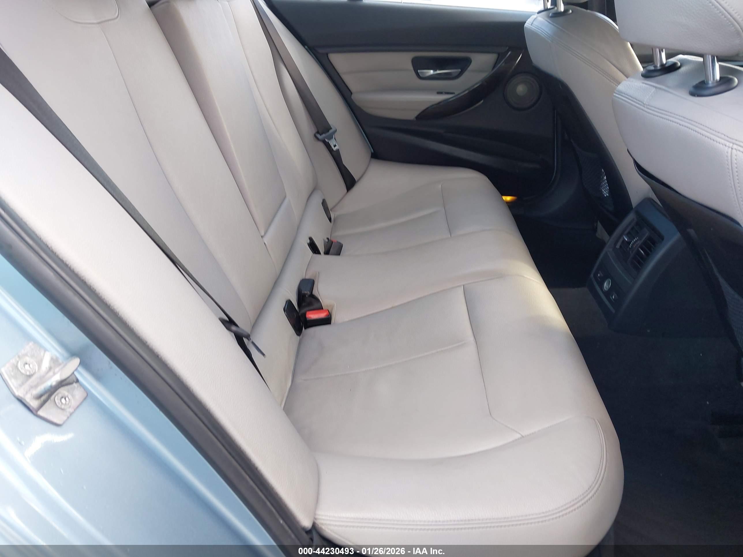 BMW 328I image 8