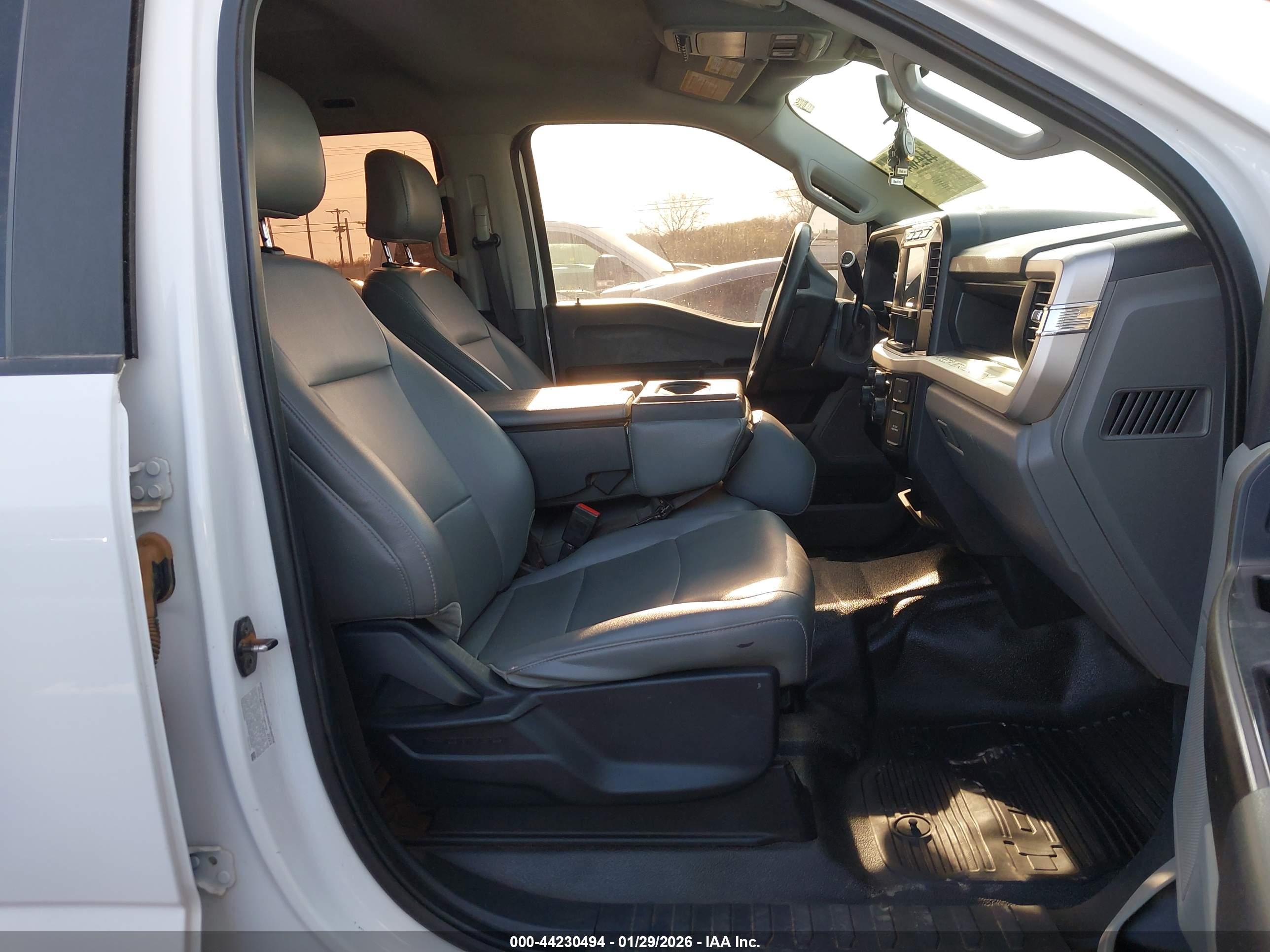 FORD F-350 image 7