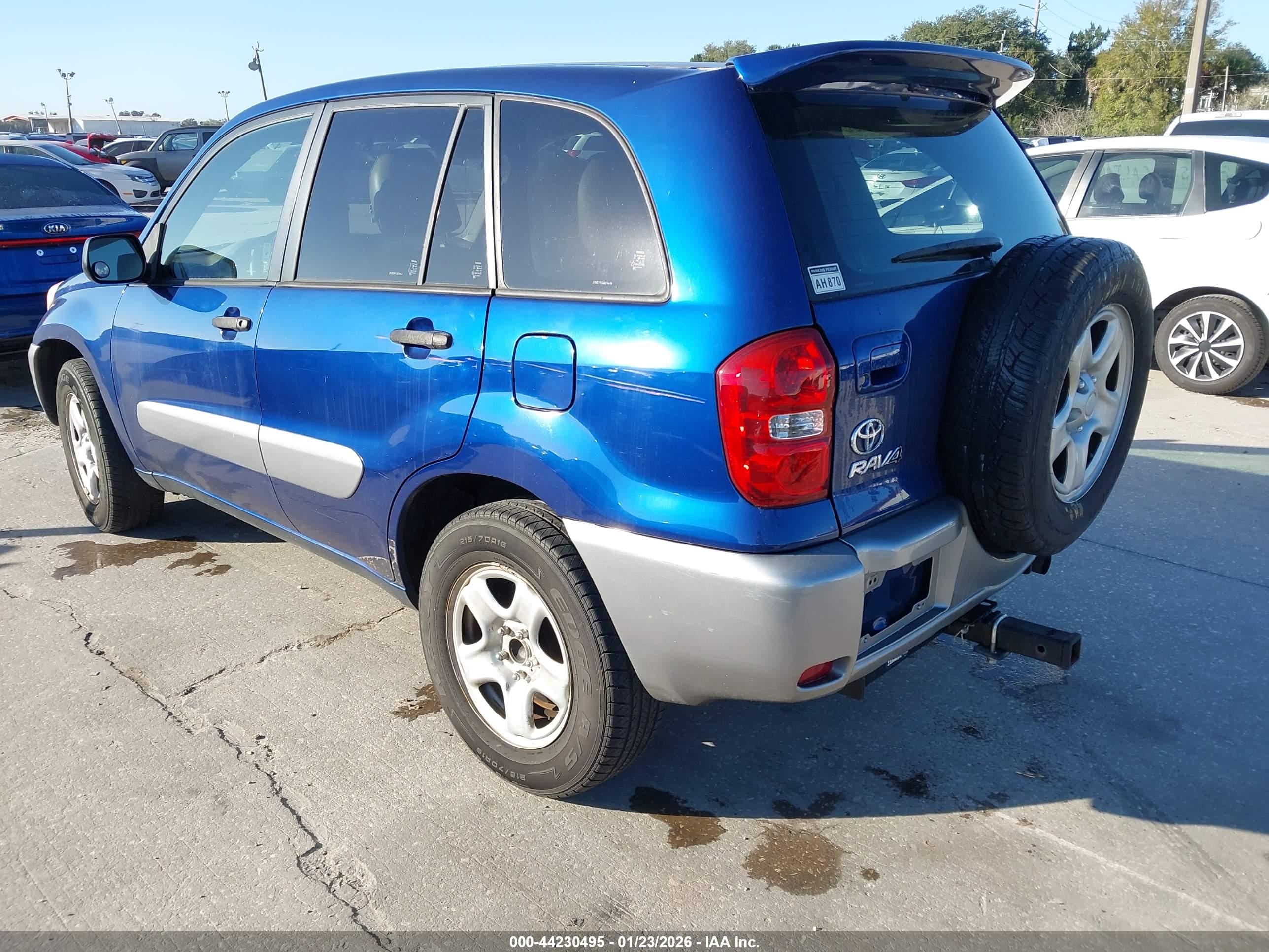 TOYOTA RAV4 image 3