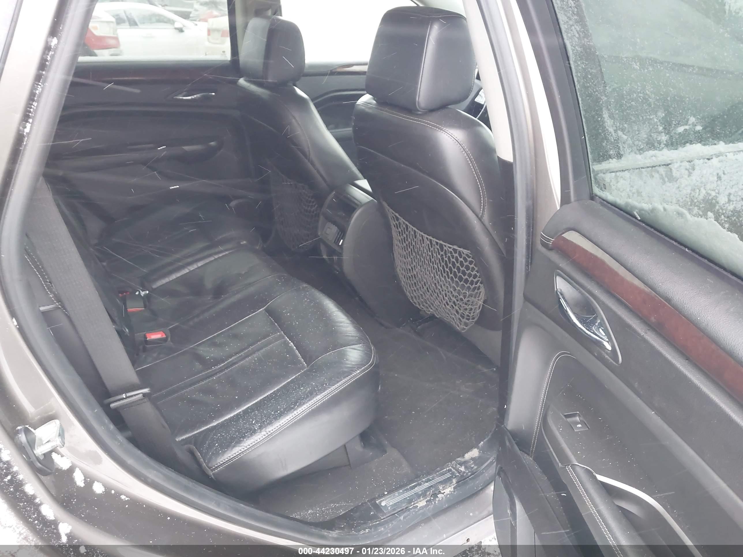 CADILLAC SRX image 8