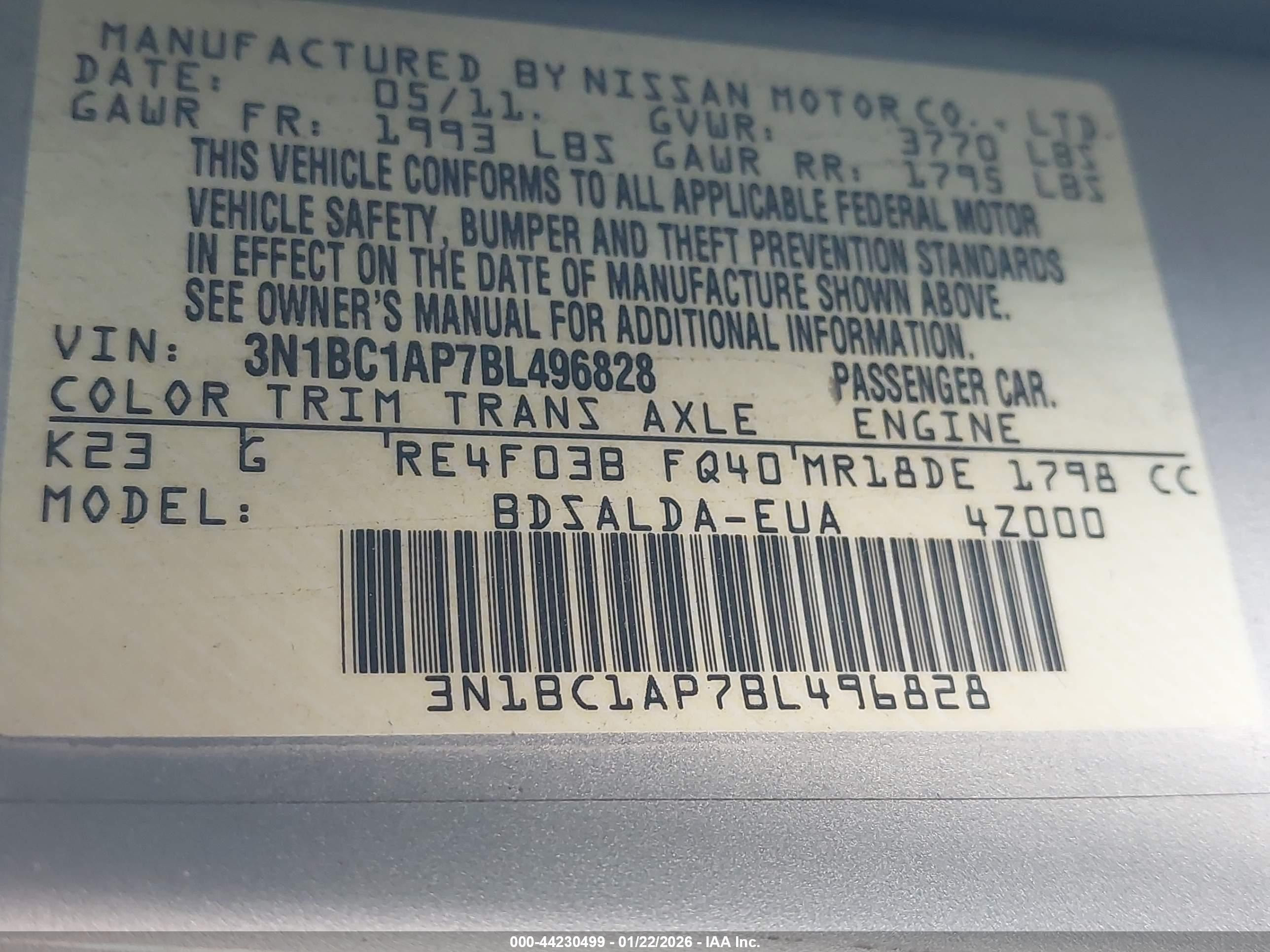 NISSAN VERSA image 9