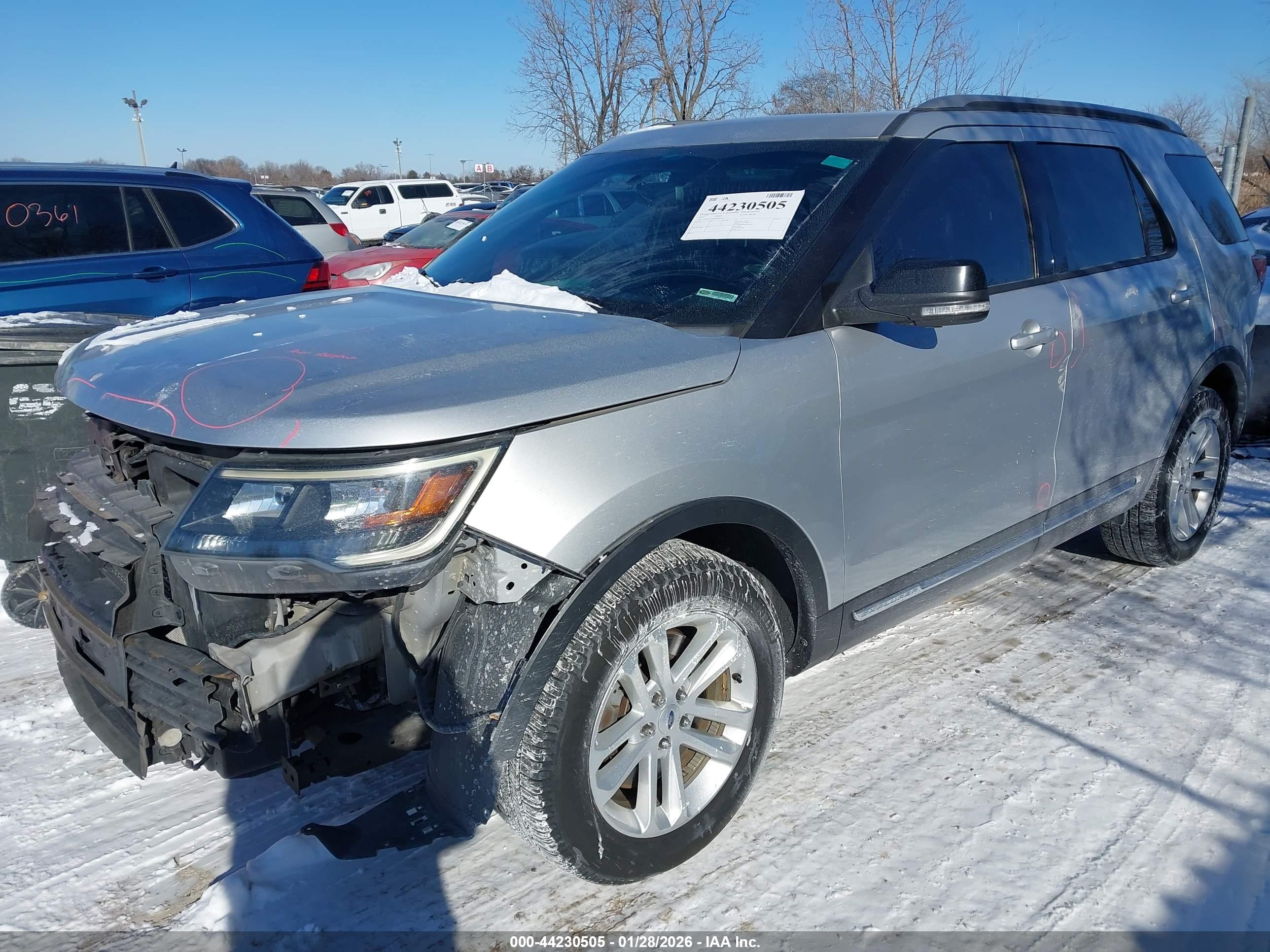 FORD EXPLORER image 2