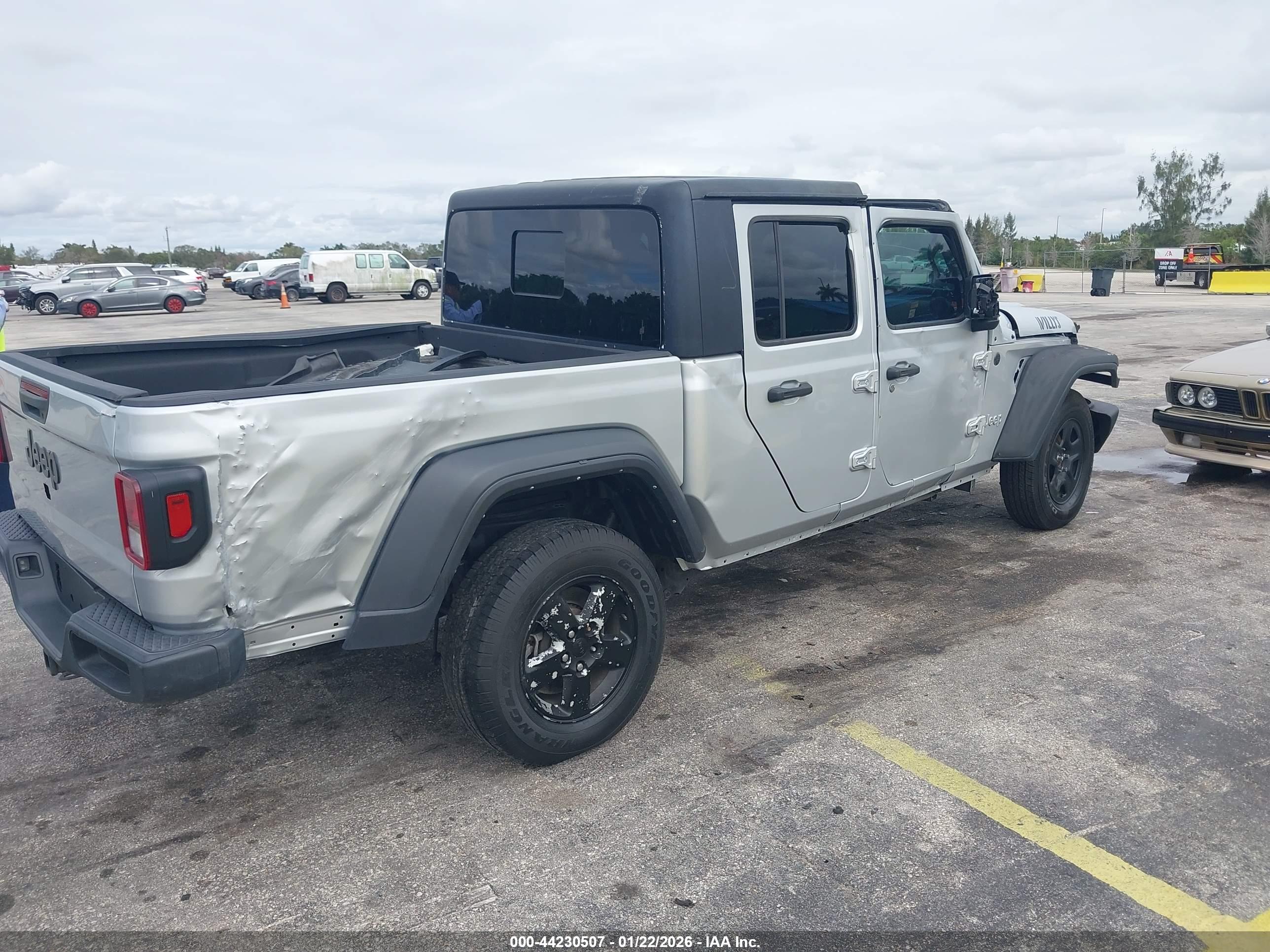 JEEP GLADIATOR image 4