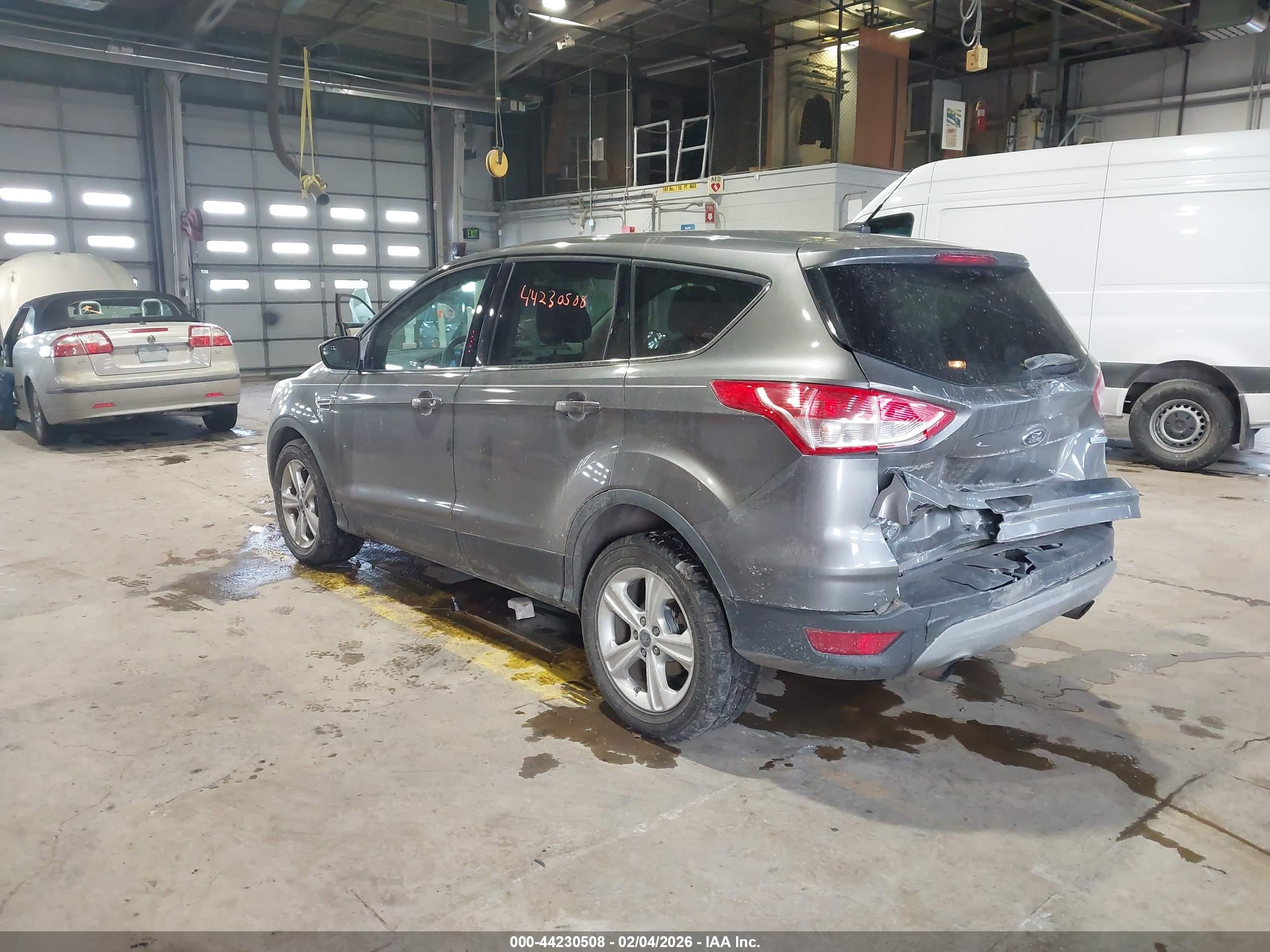 FORD ESCAPE image 3