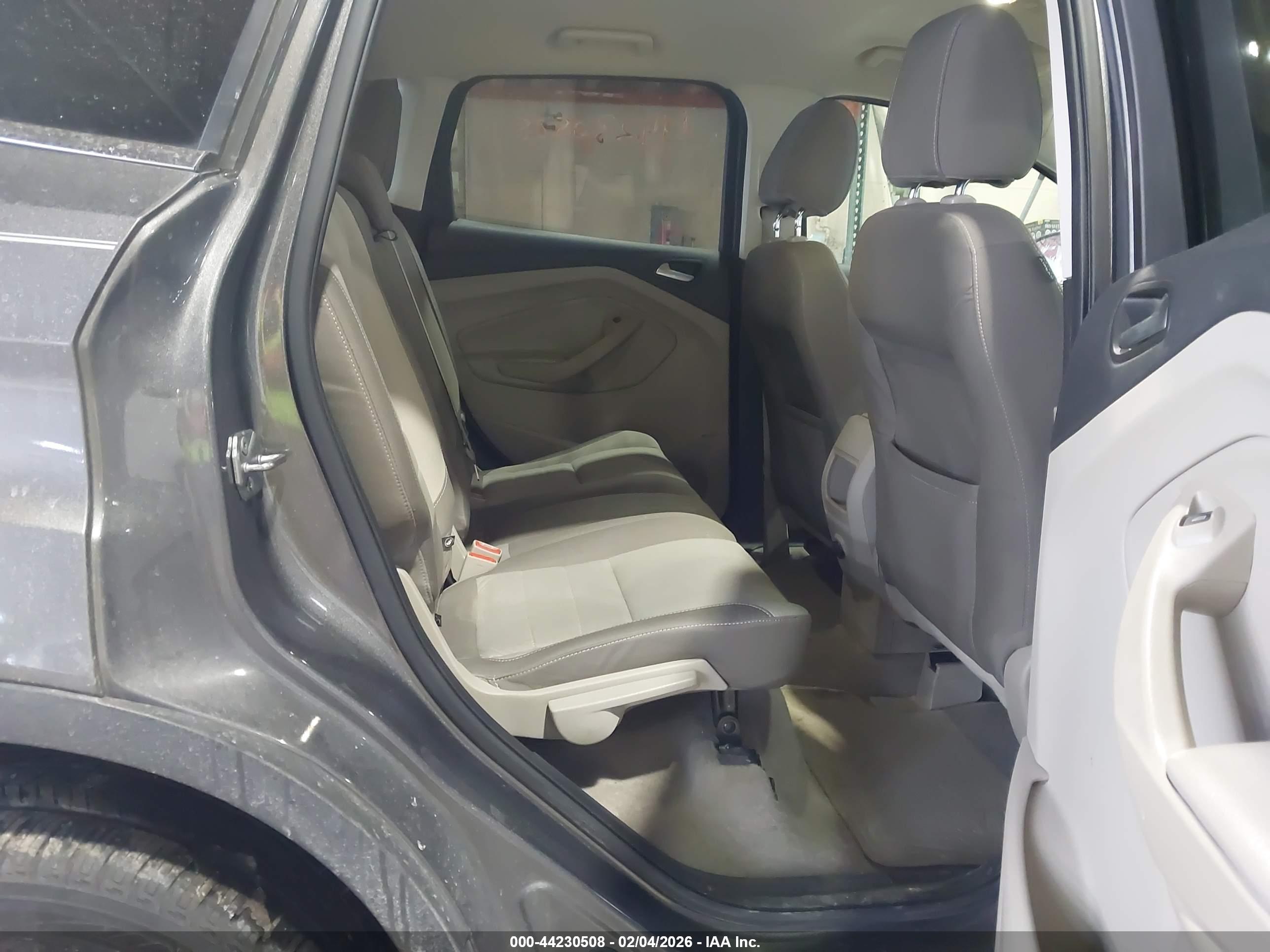 FORD ESCAPE image 8
