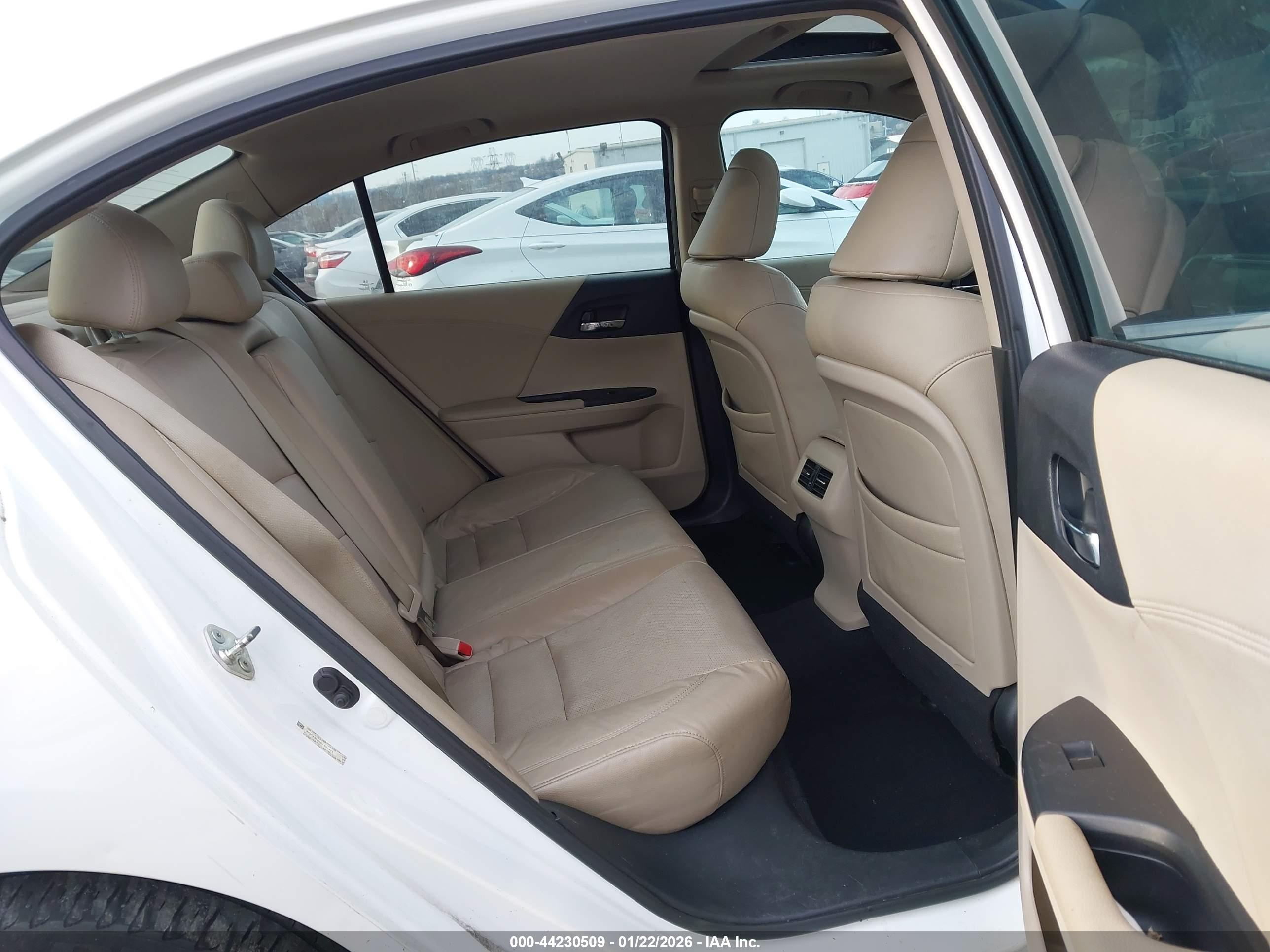 HONDA ACCORD image 8