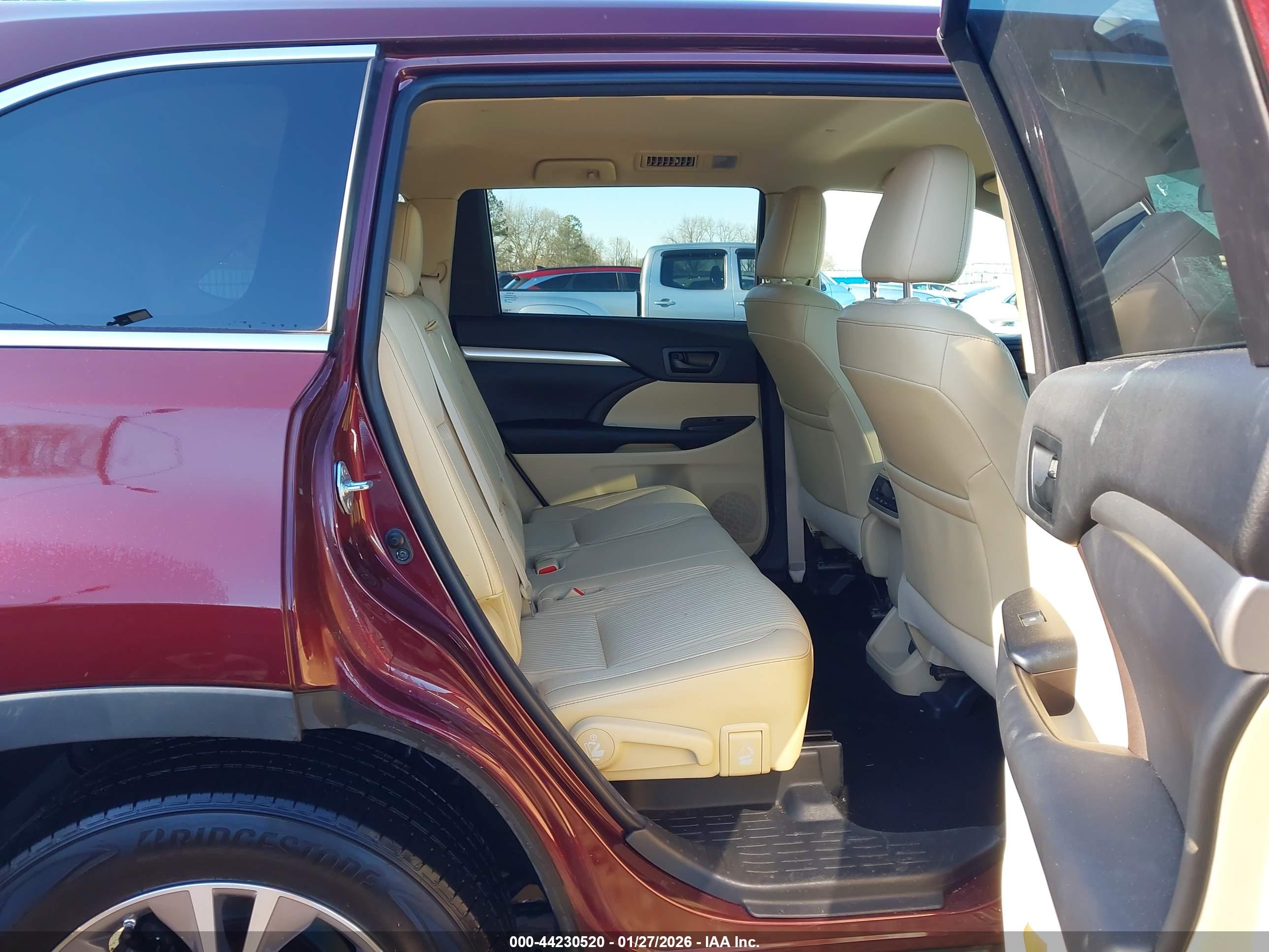 TOYOTA HIGHLANDER image 8
