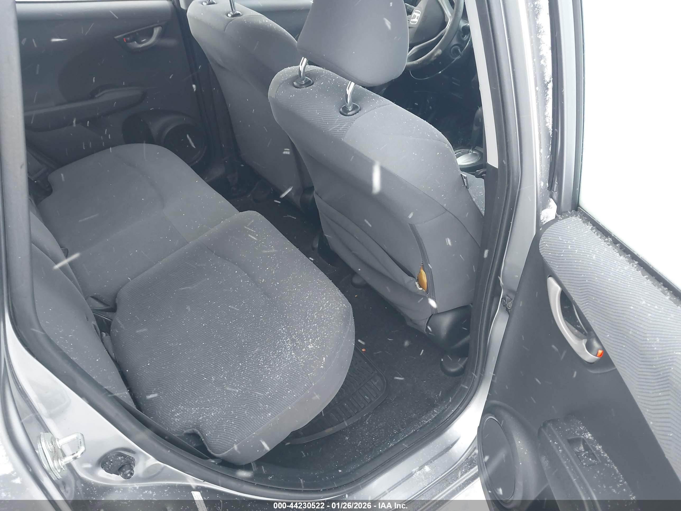 HONDA FIT image 8