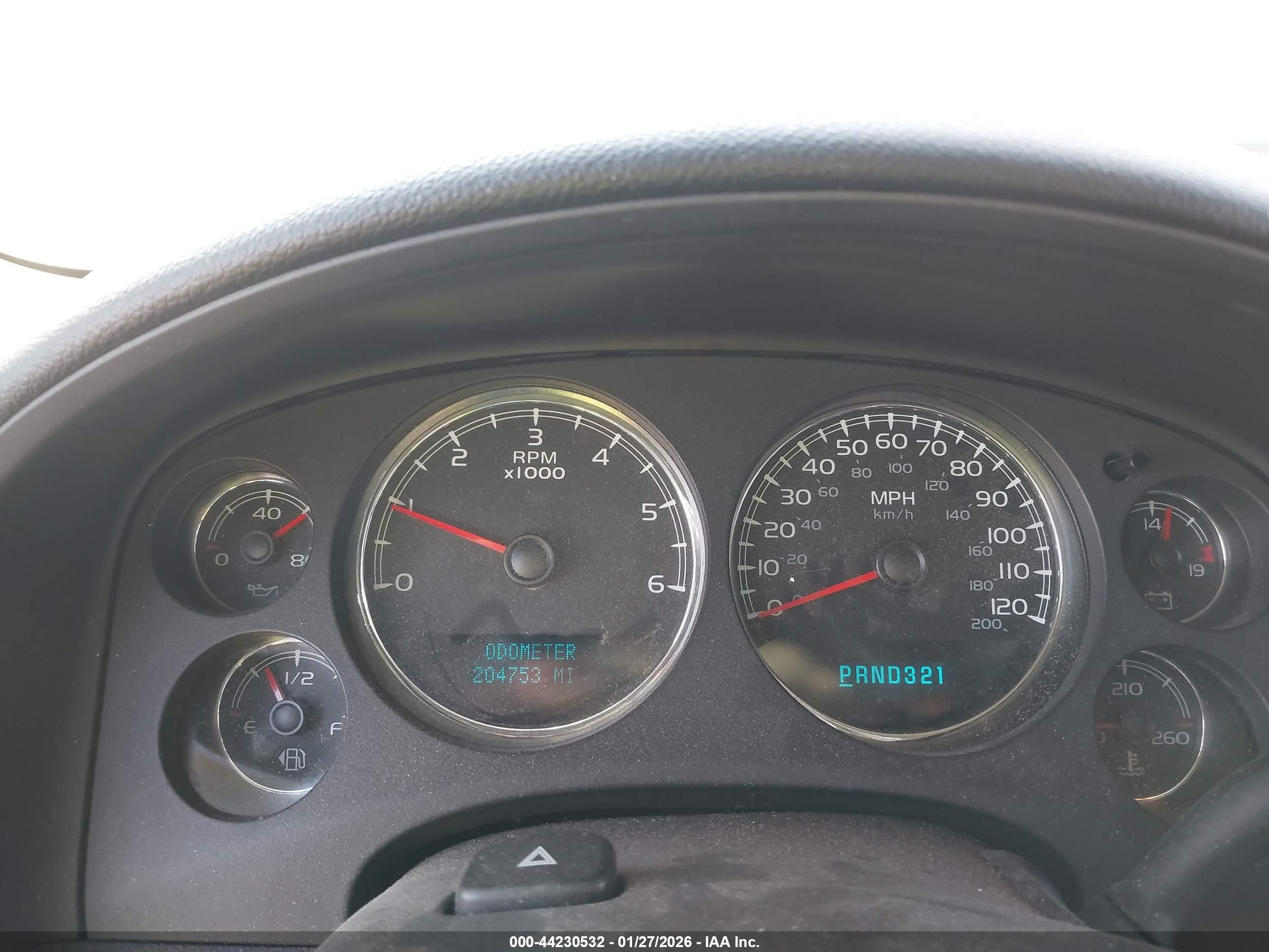CHEVROLET SUBURBAN image 7