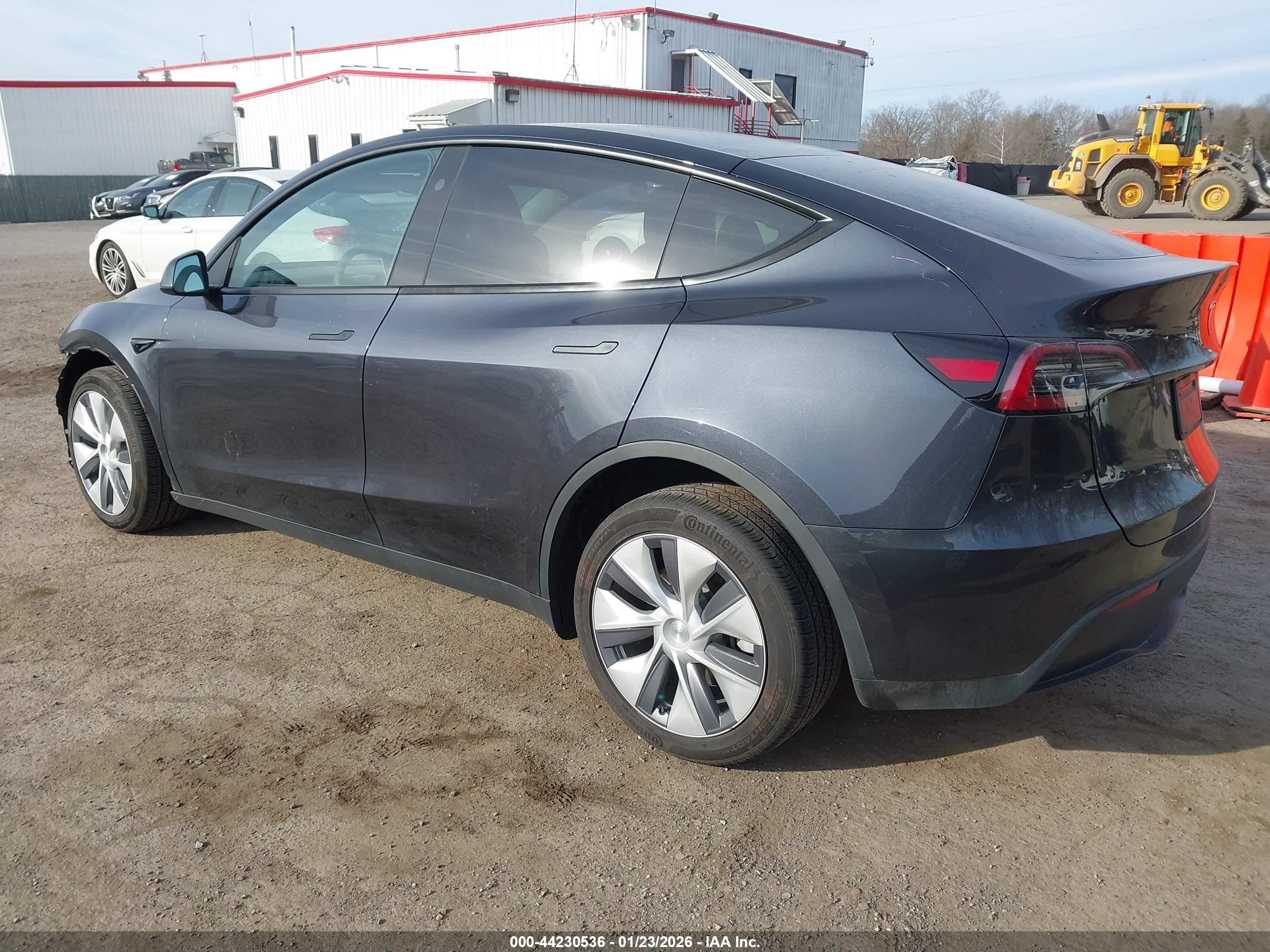 TESLA MODEL image 3