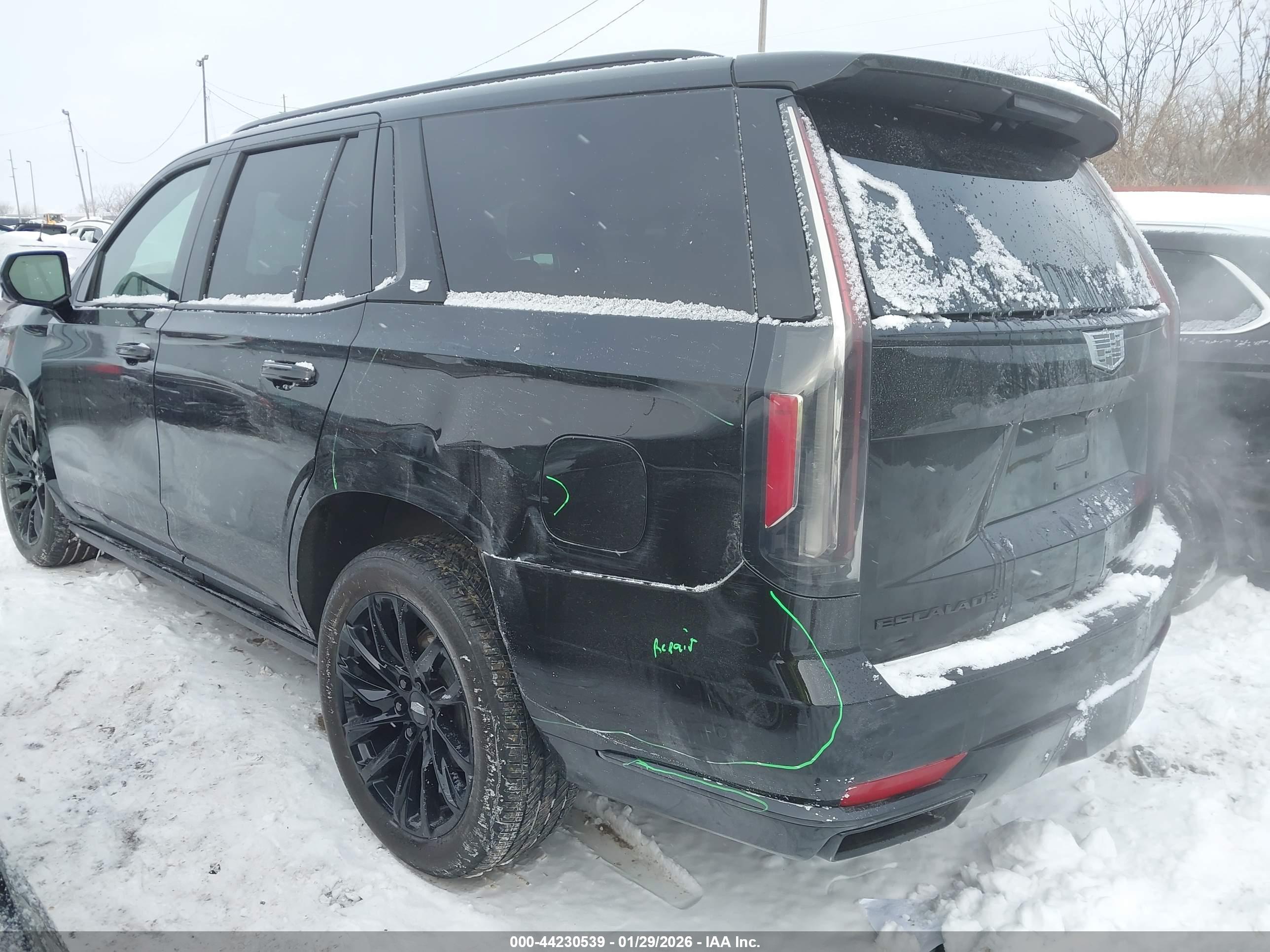 CADILLAC ESCALADE image 3