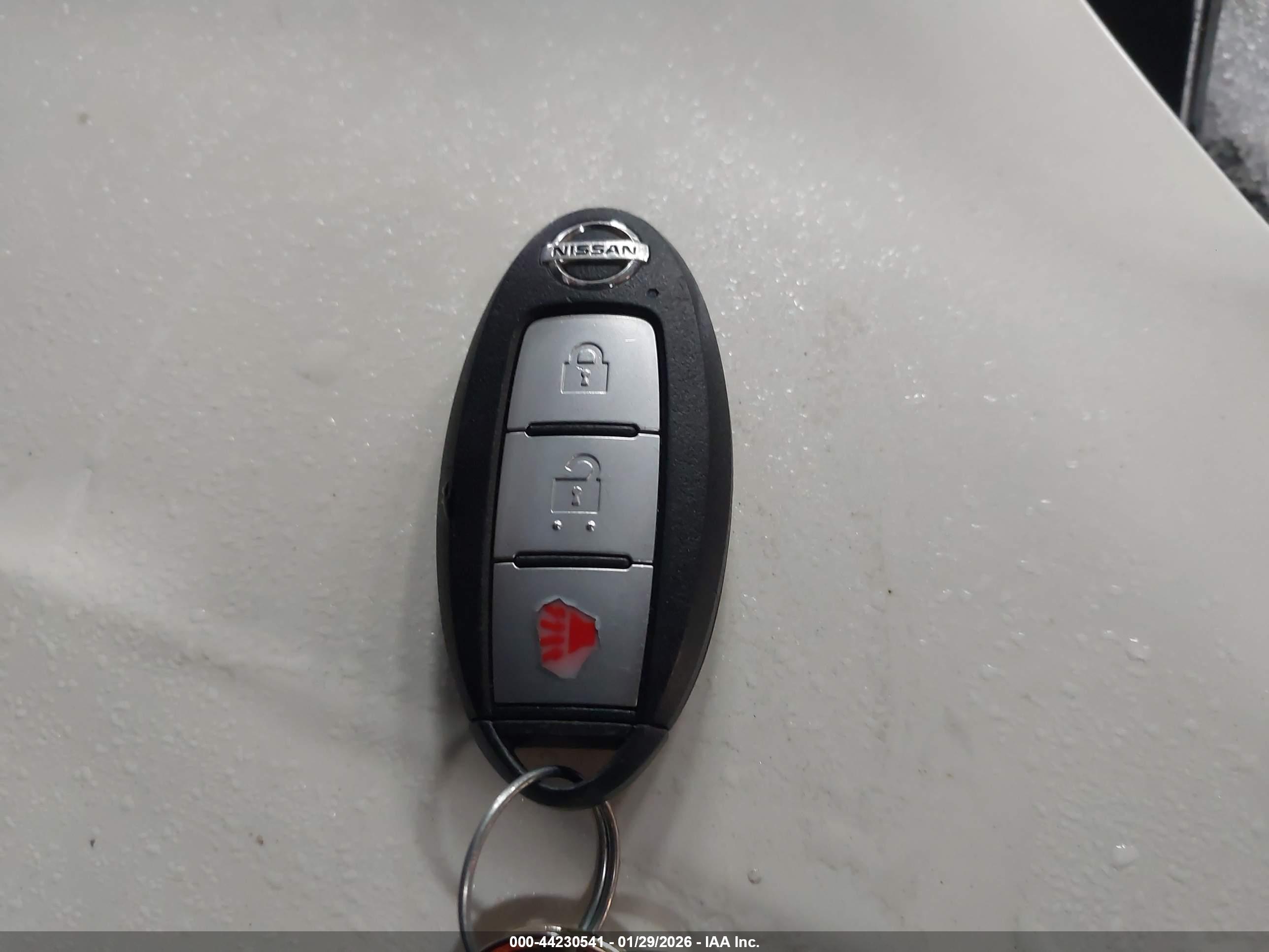 NISSAN ROGUE image 11