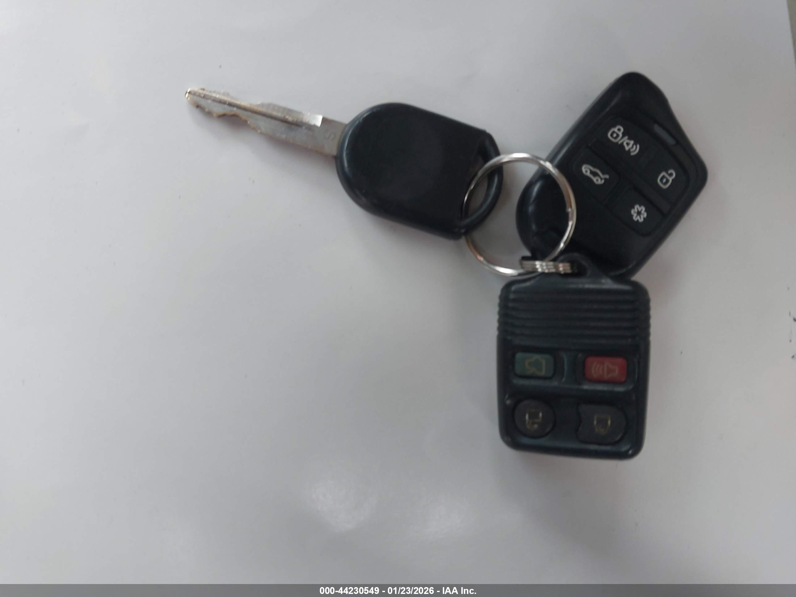 FORD EXPLORER image 11