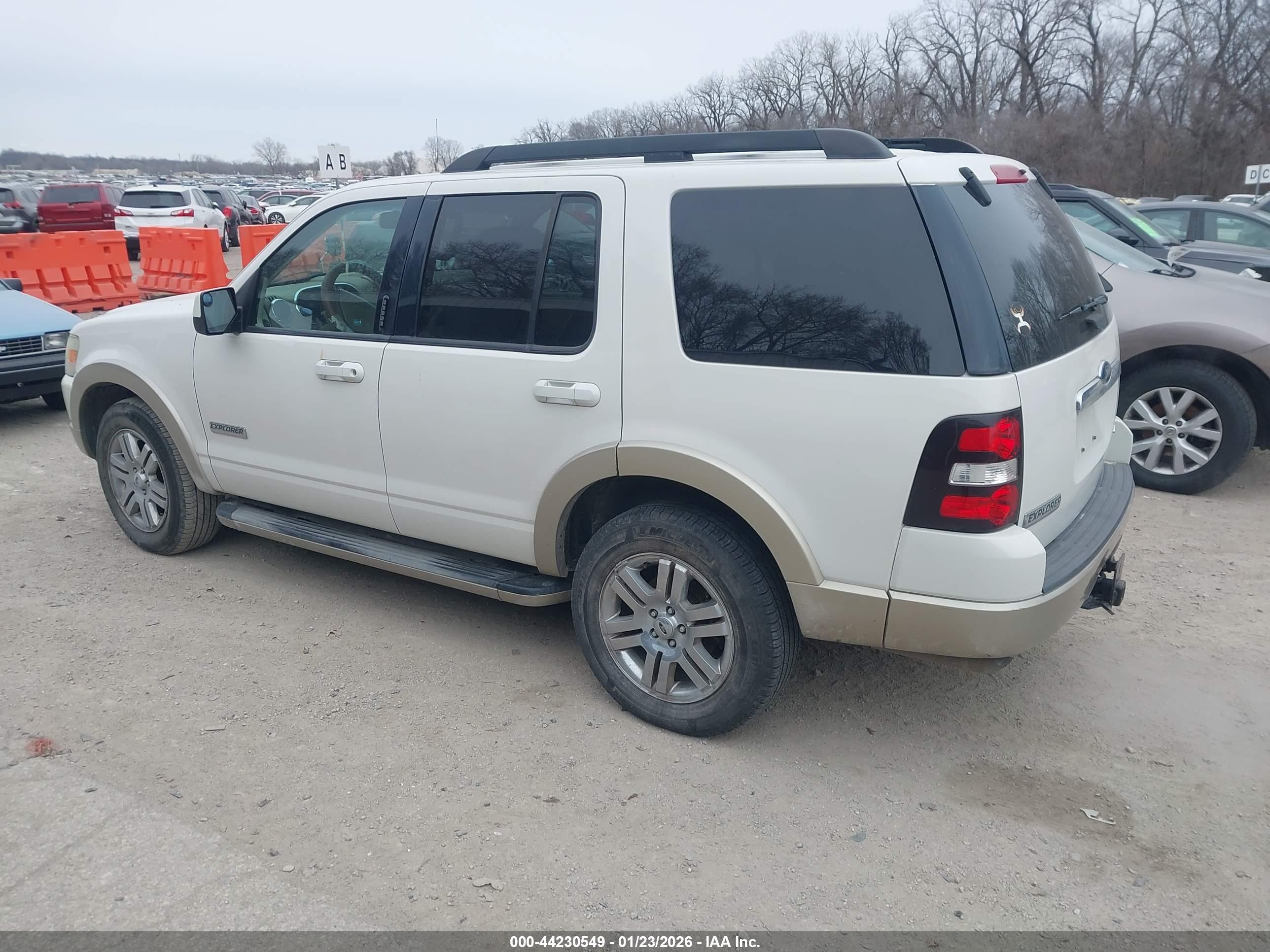 FORD EXPLORER image 3