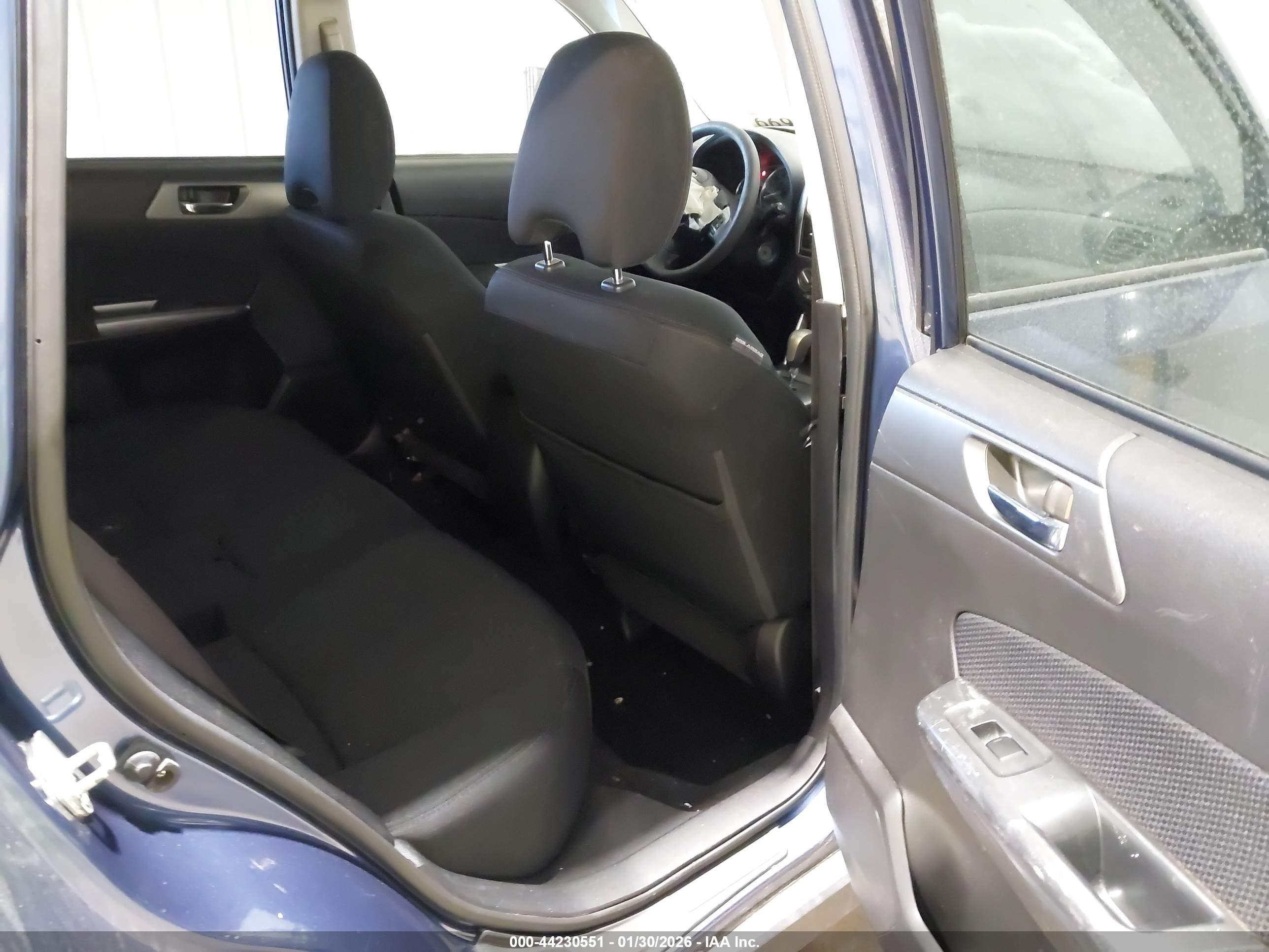 SUBARU FORESTER image 8