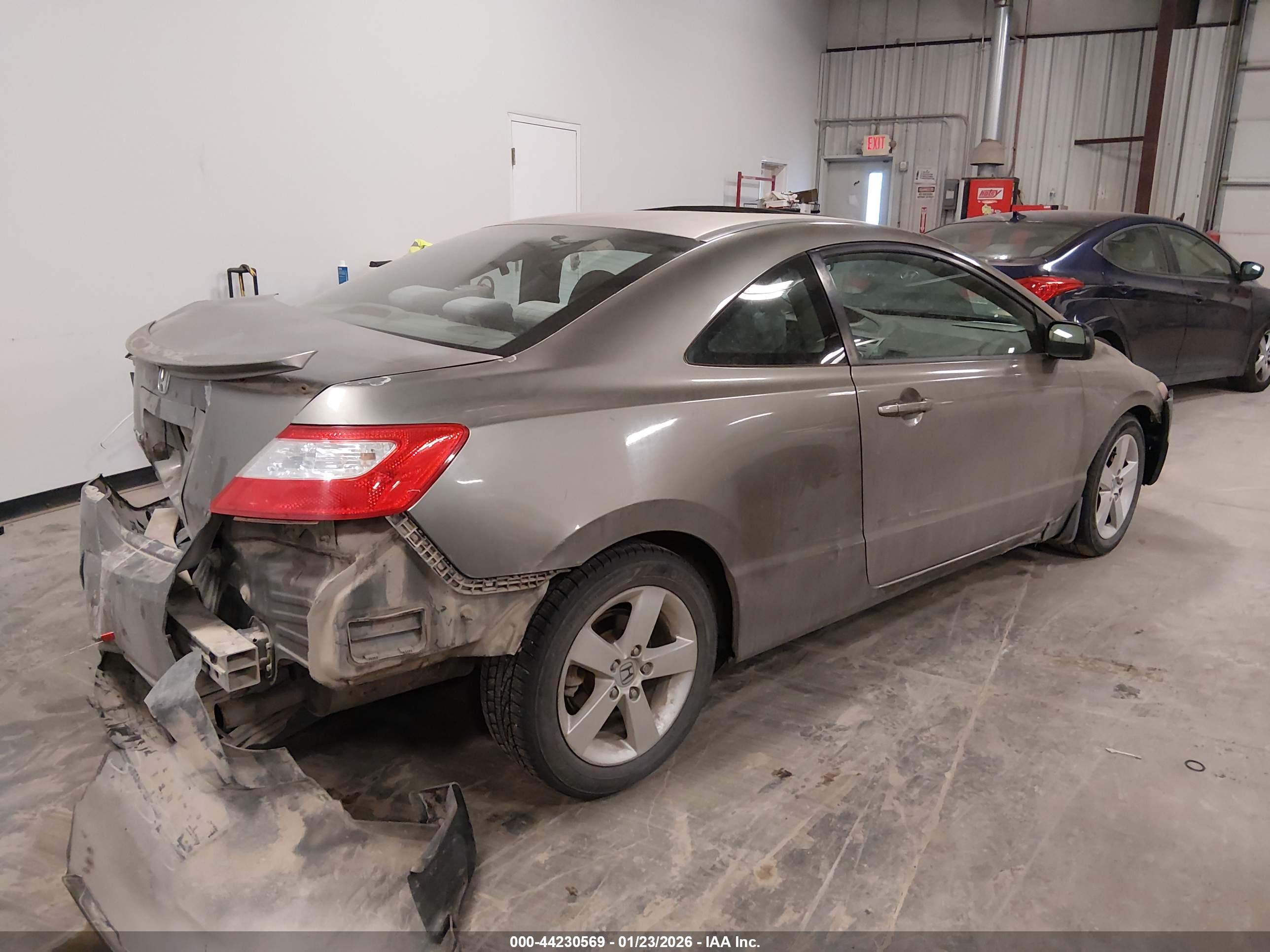 HONDA CIVIC image 4