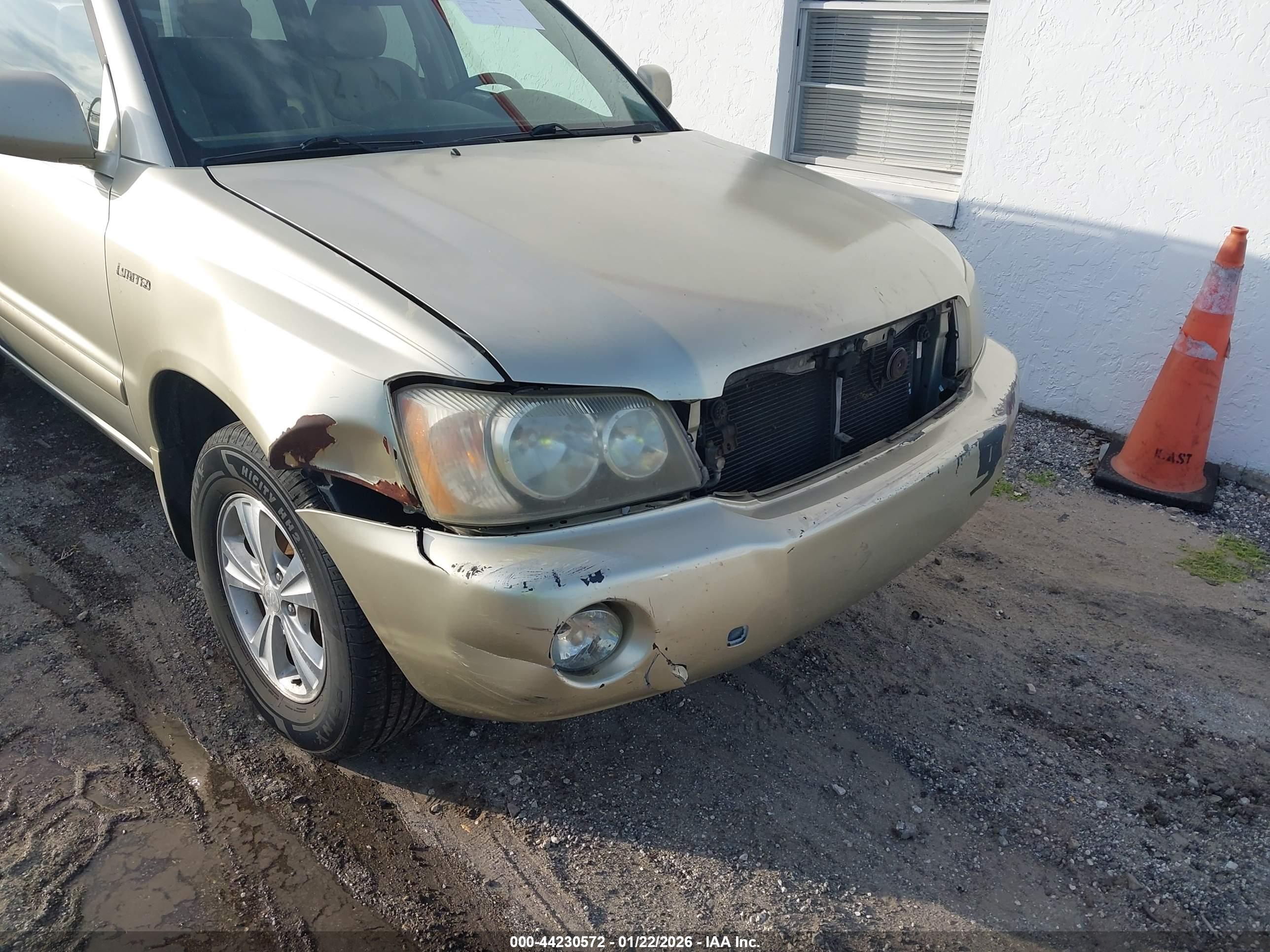TOYOTA HIGHLANDER image 6