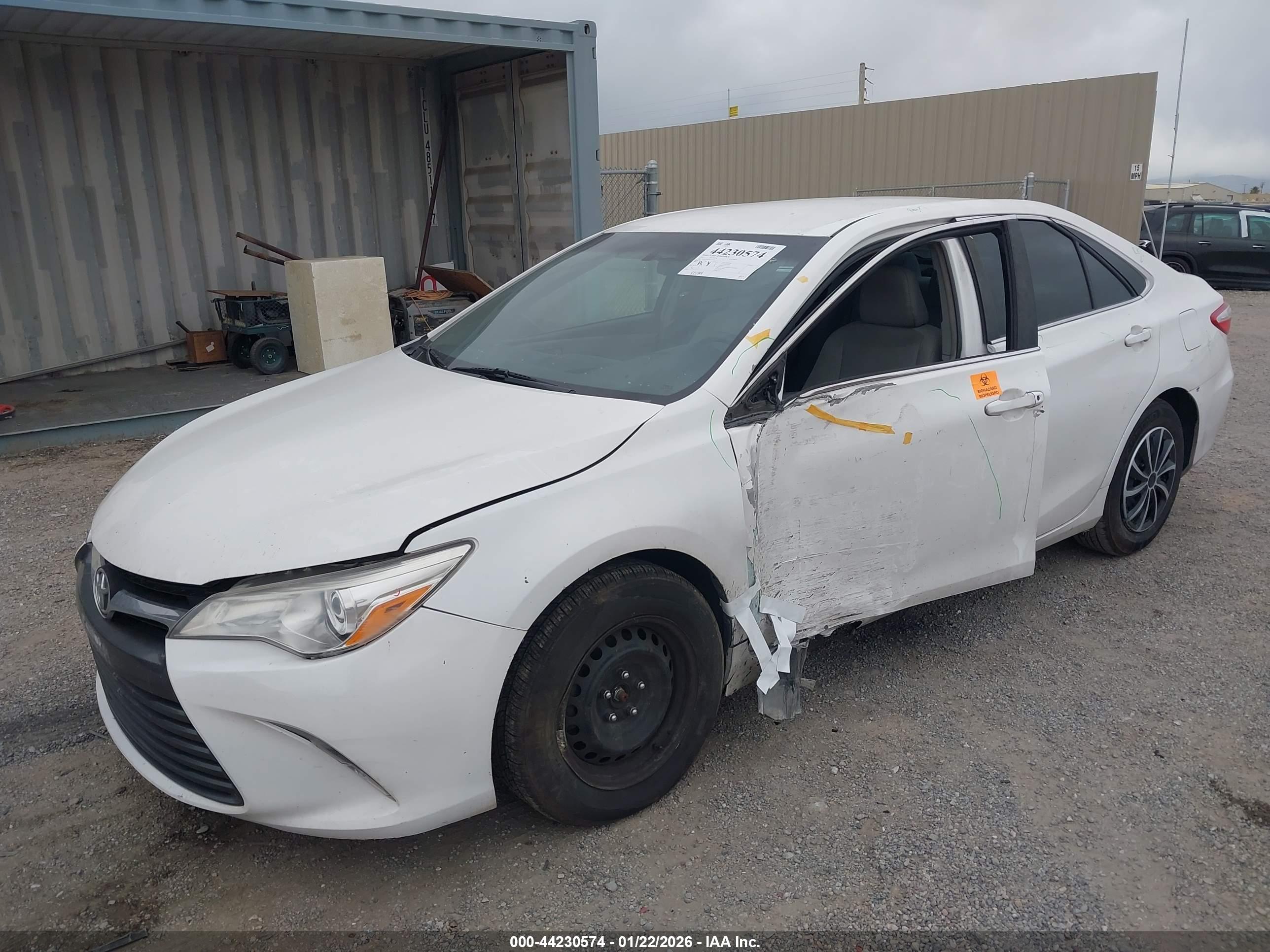 TOYOTA CAMRY image 2