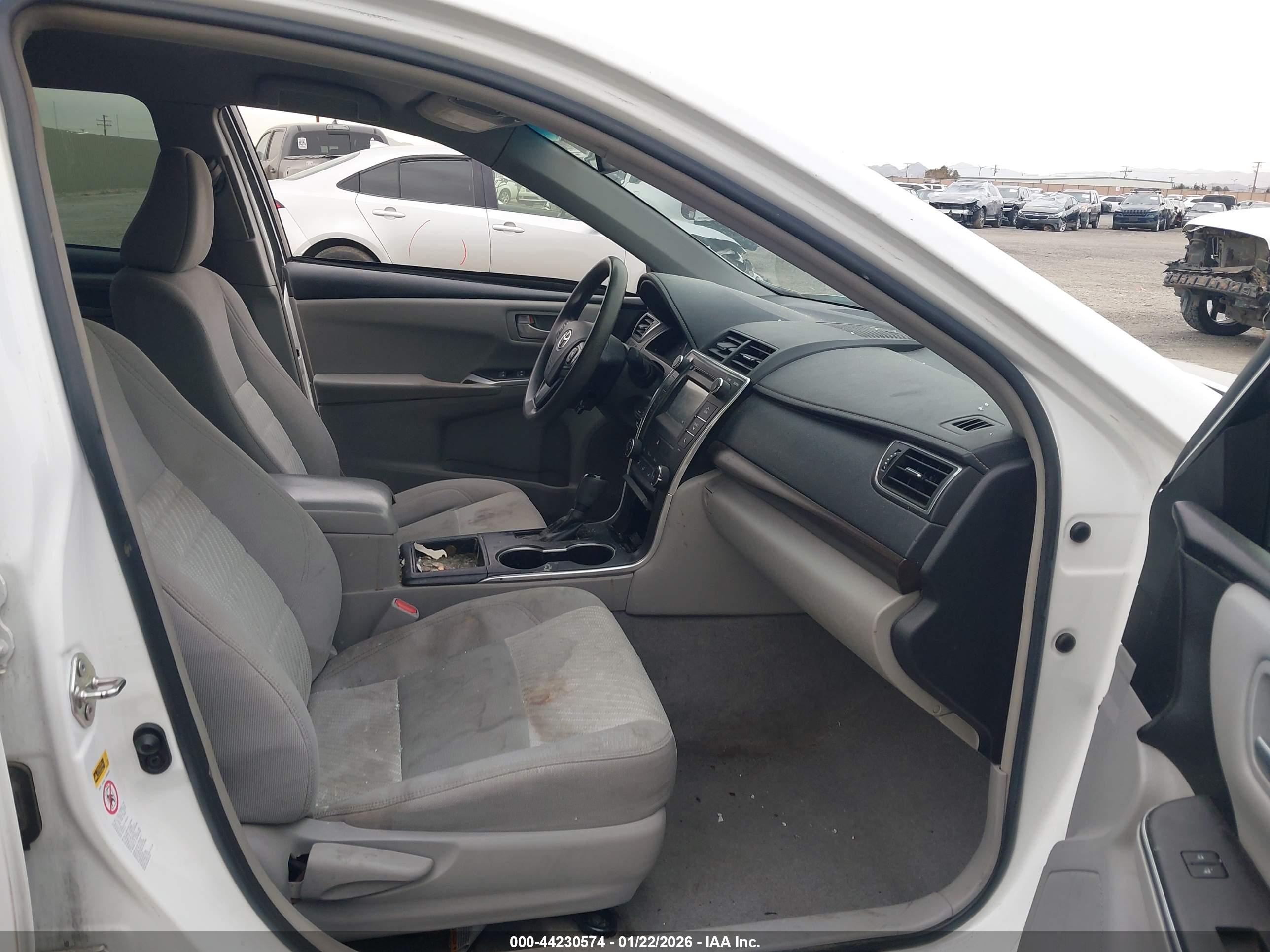 TOYOTA CAMRY image 5