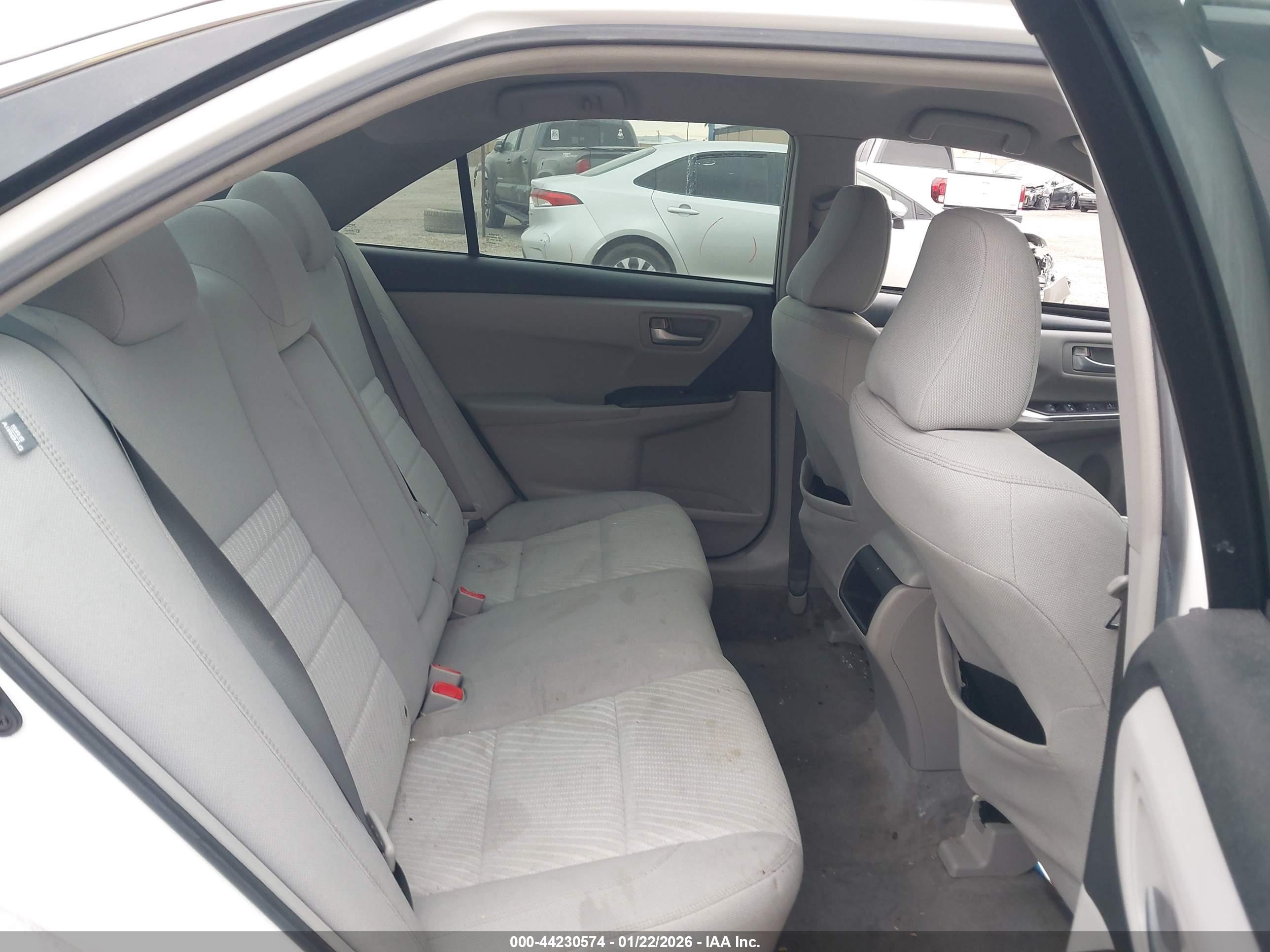 TOYOTA CAMRY image 8