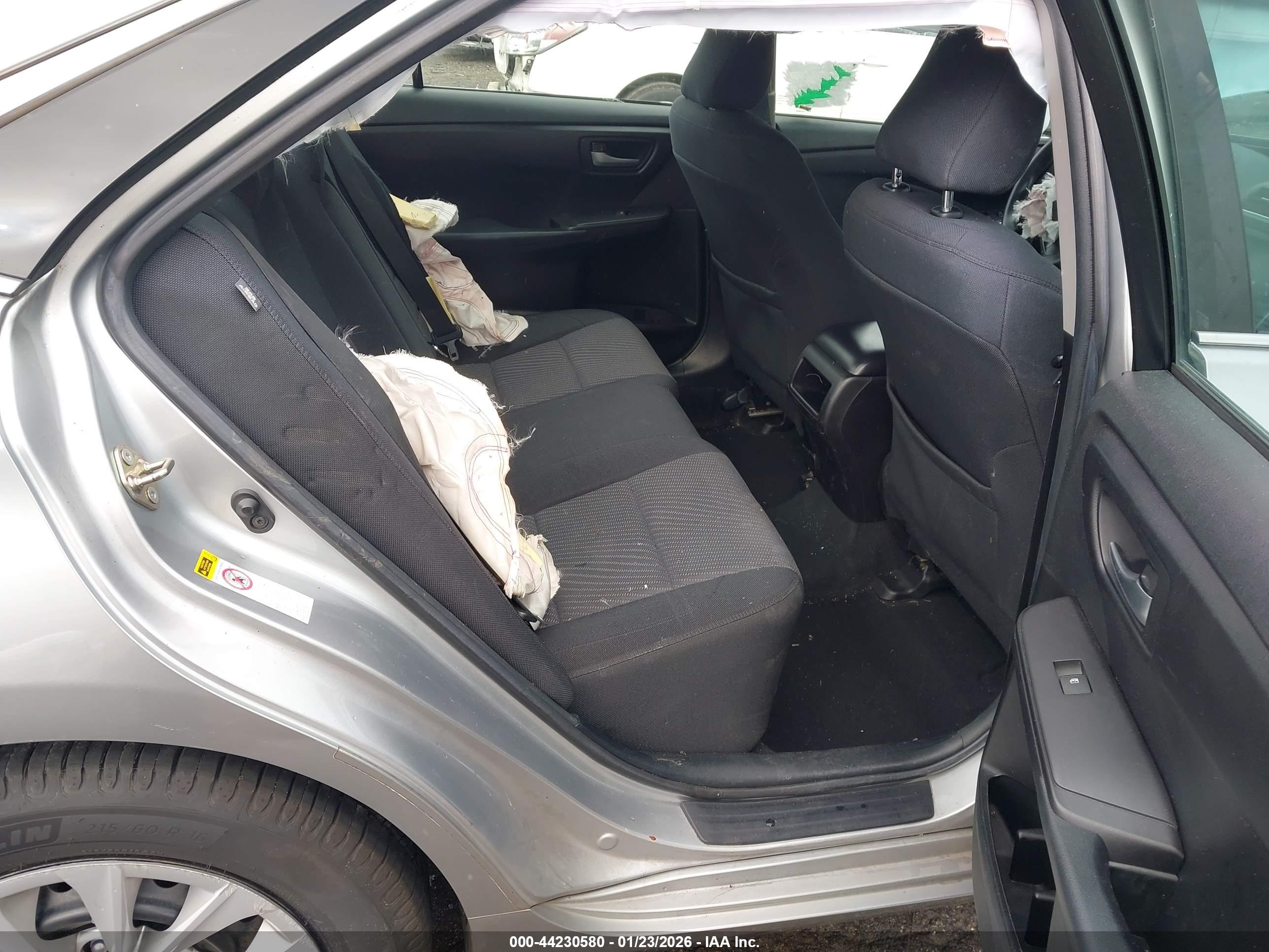 TOYOTA CAMRY image 8