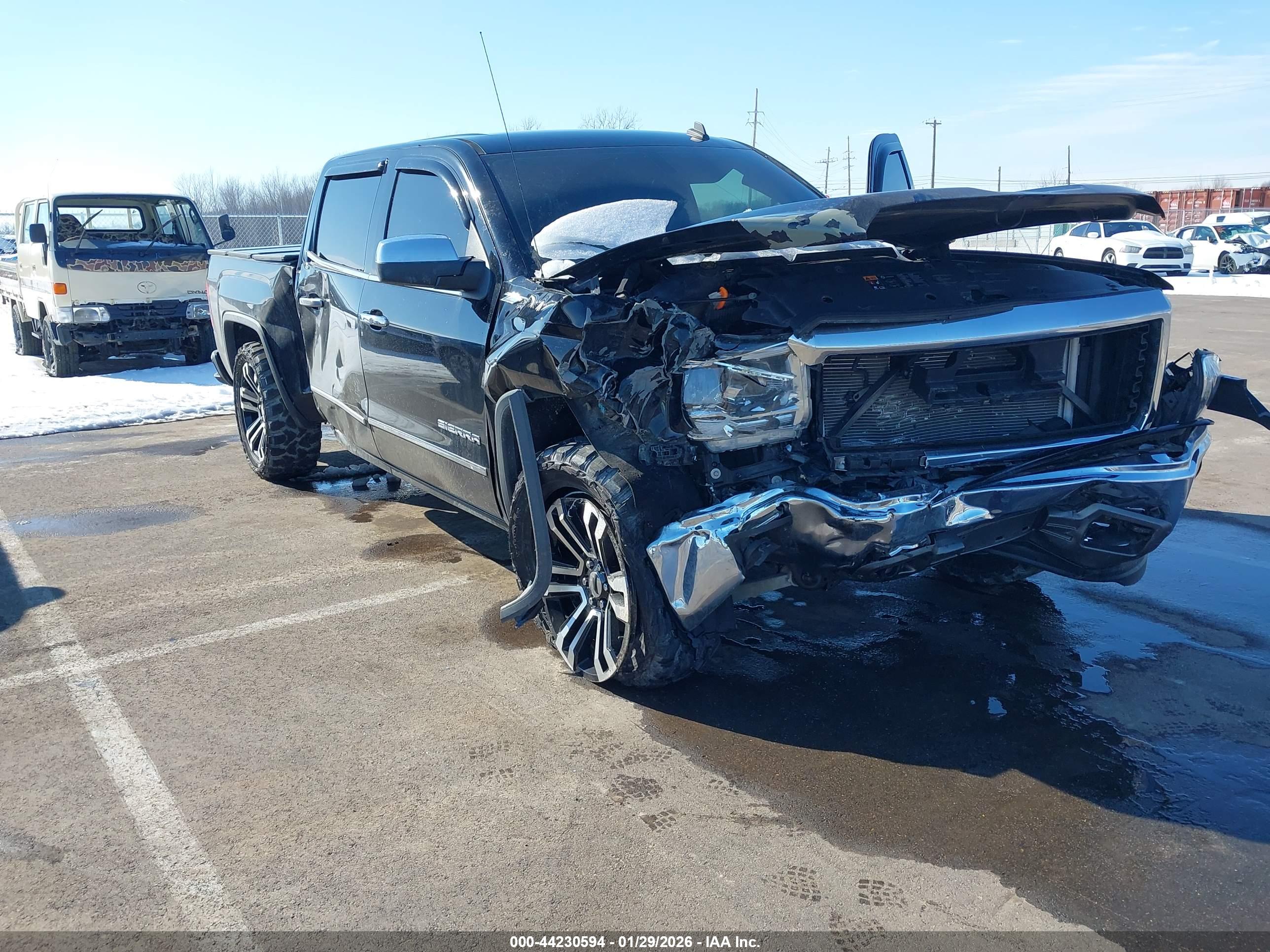 GMC SIERRA image 6