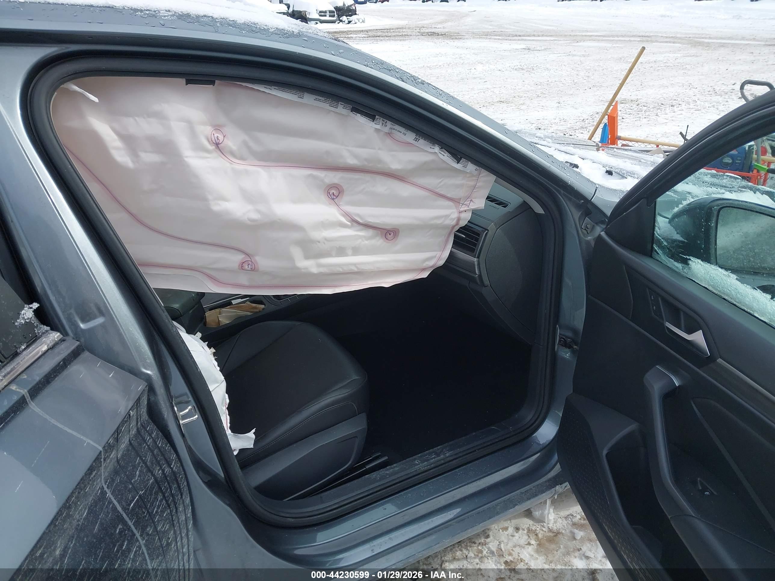 VOLKSWAGEN JETTA image 5