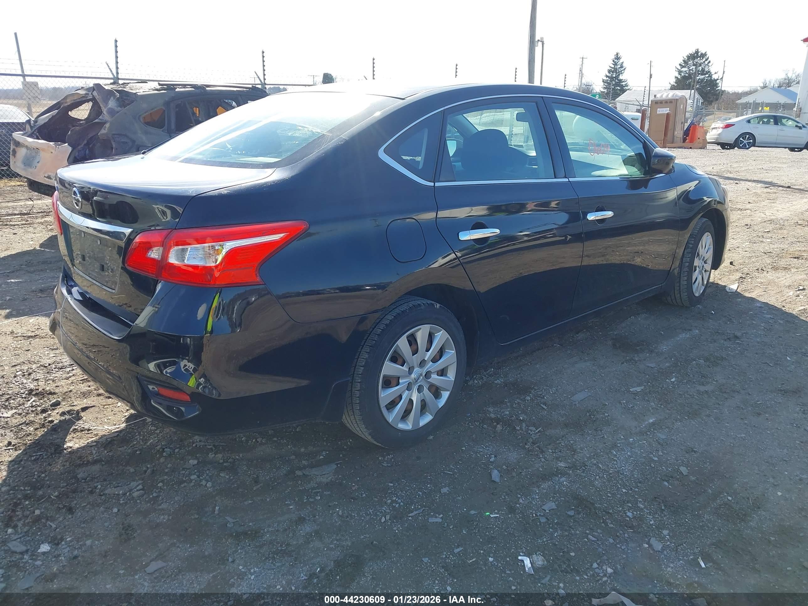 NISSAN SENTRA image 4