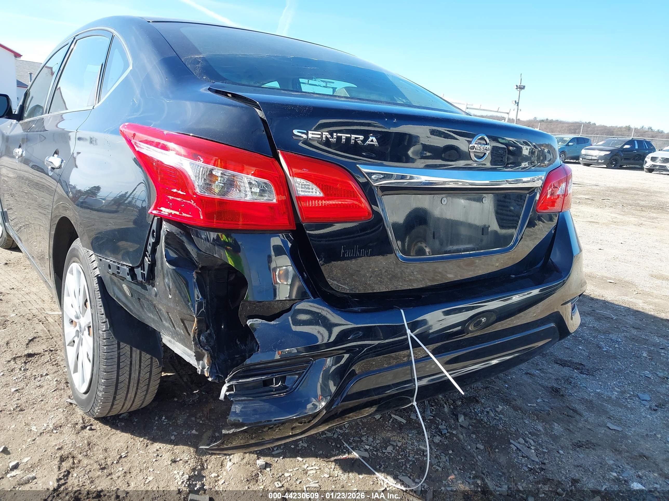 NISSAN SENTRA image 6