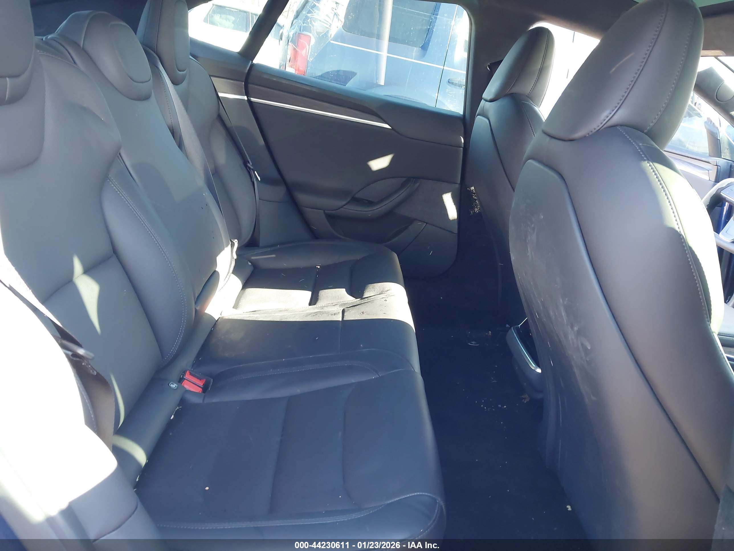 TESLA MODEL image 8