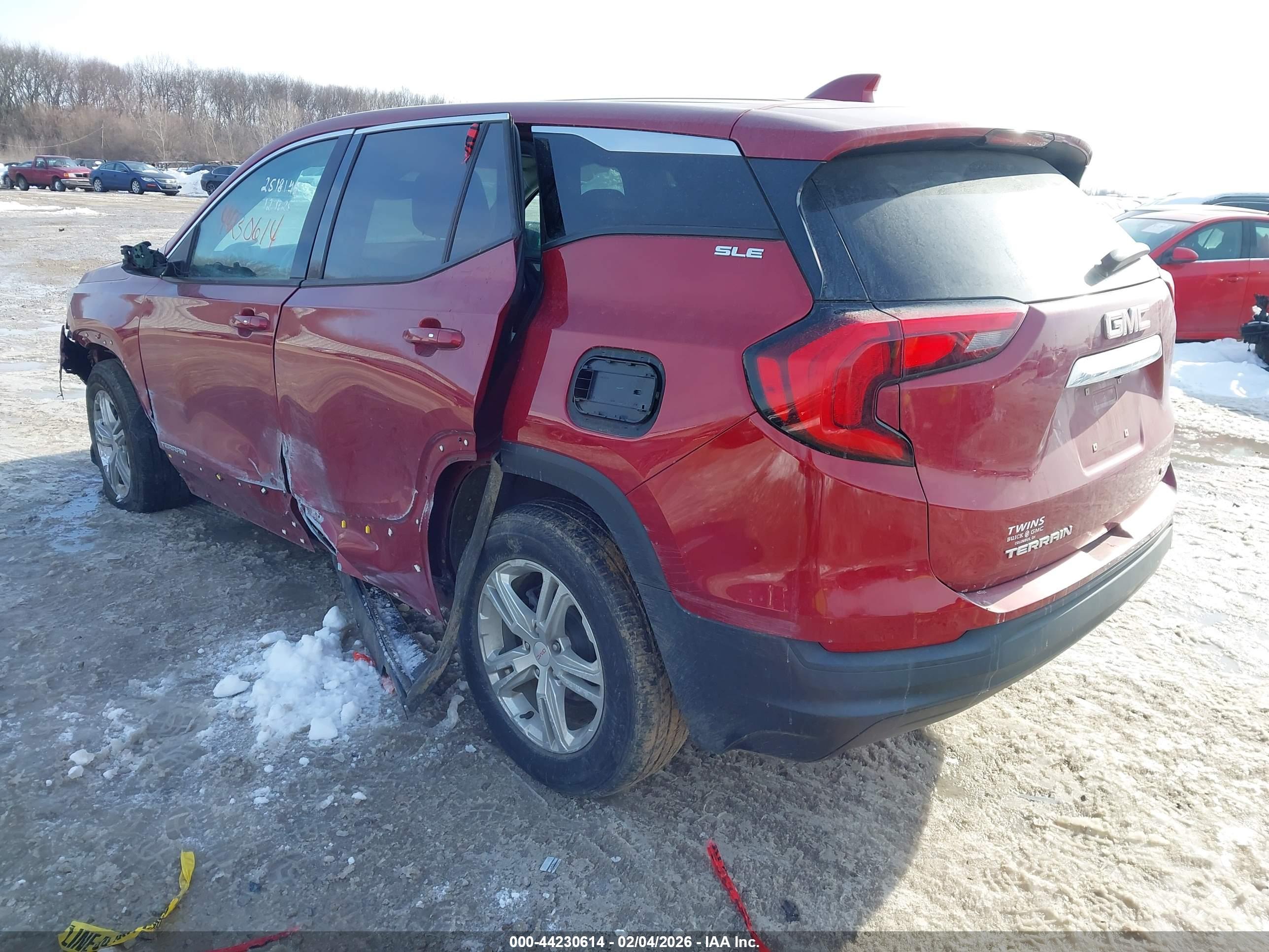 GMC TERRAIN image 3
