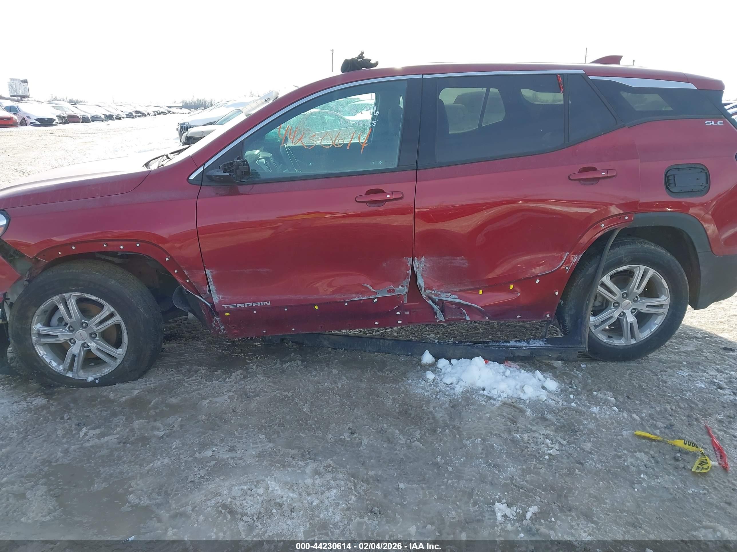 GMC TERRAIN image 6