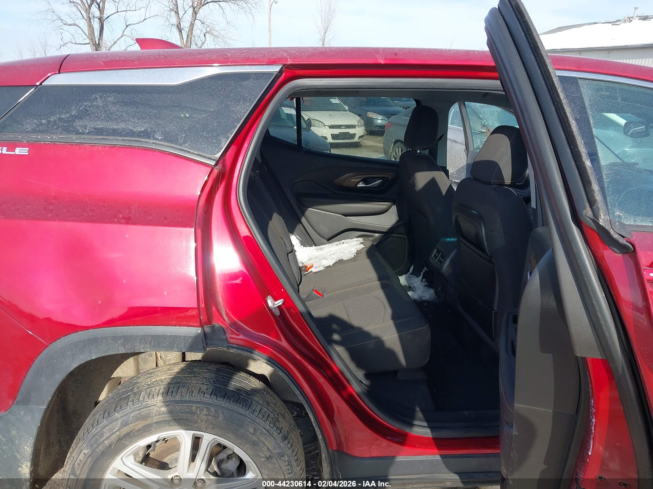 GMC TERRAIN image 8