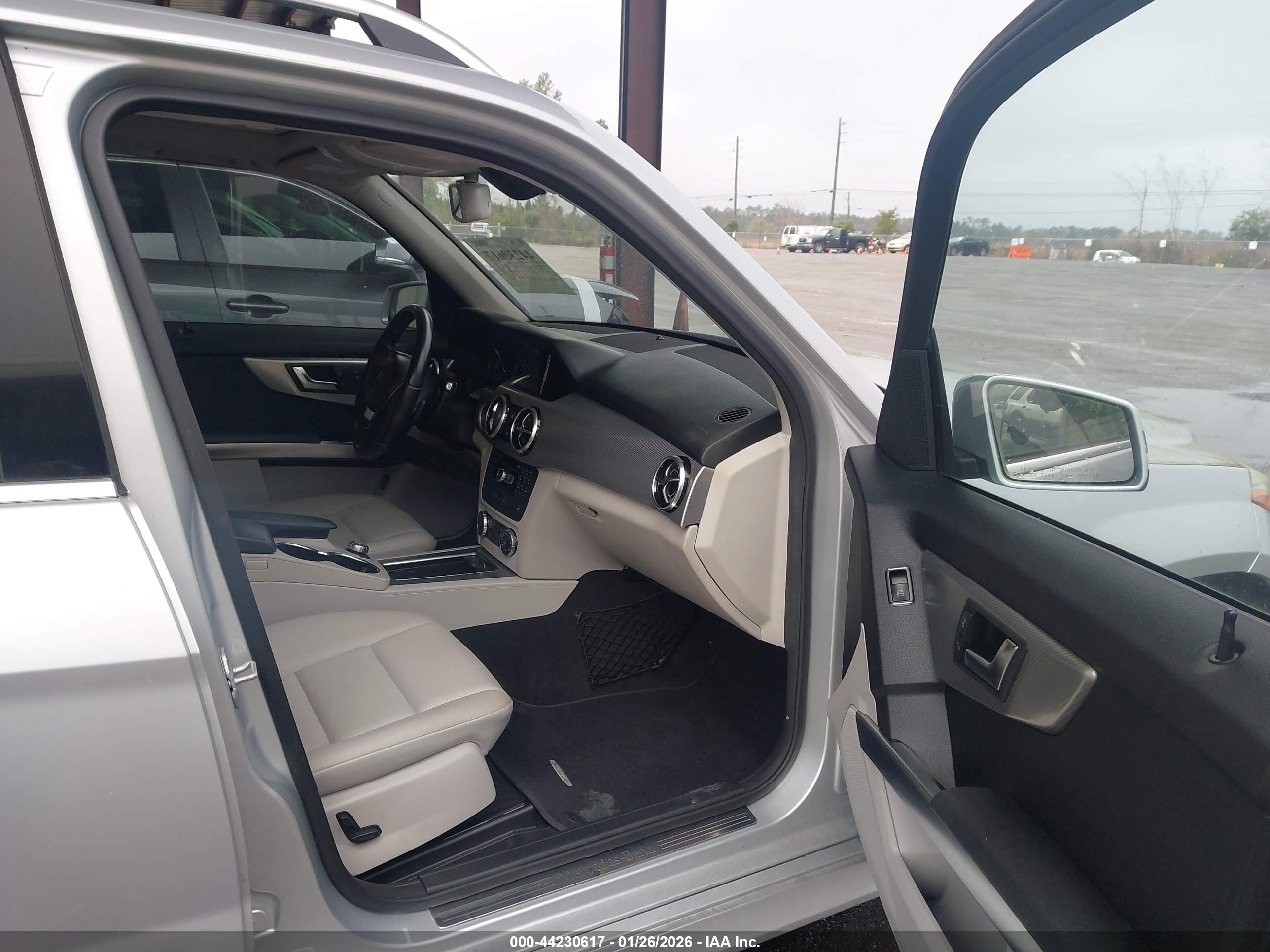 MERCEDES-BENZ GLK image 5