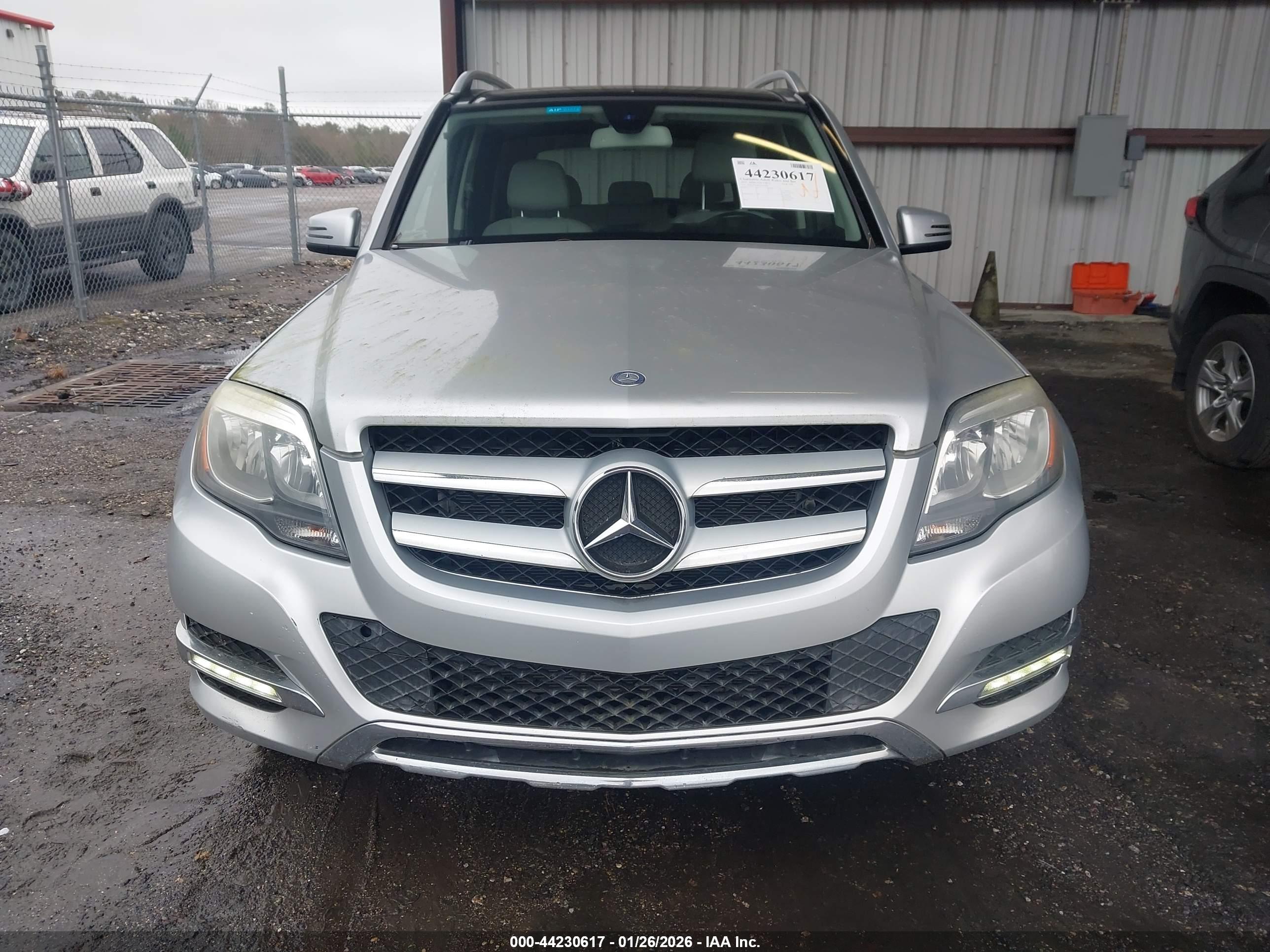MERCEDES-BENZ GLK image 6