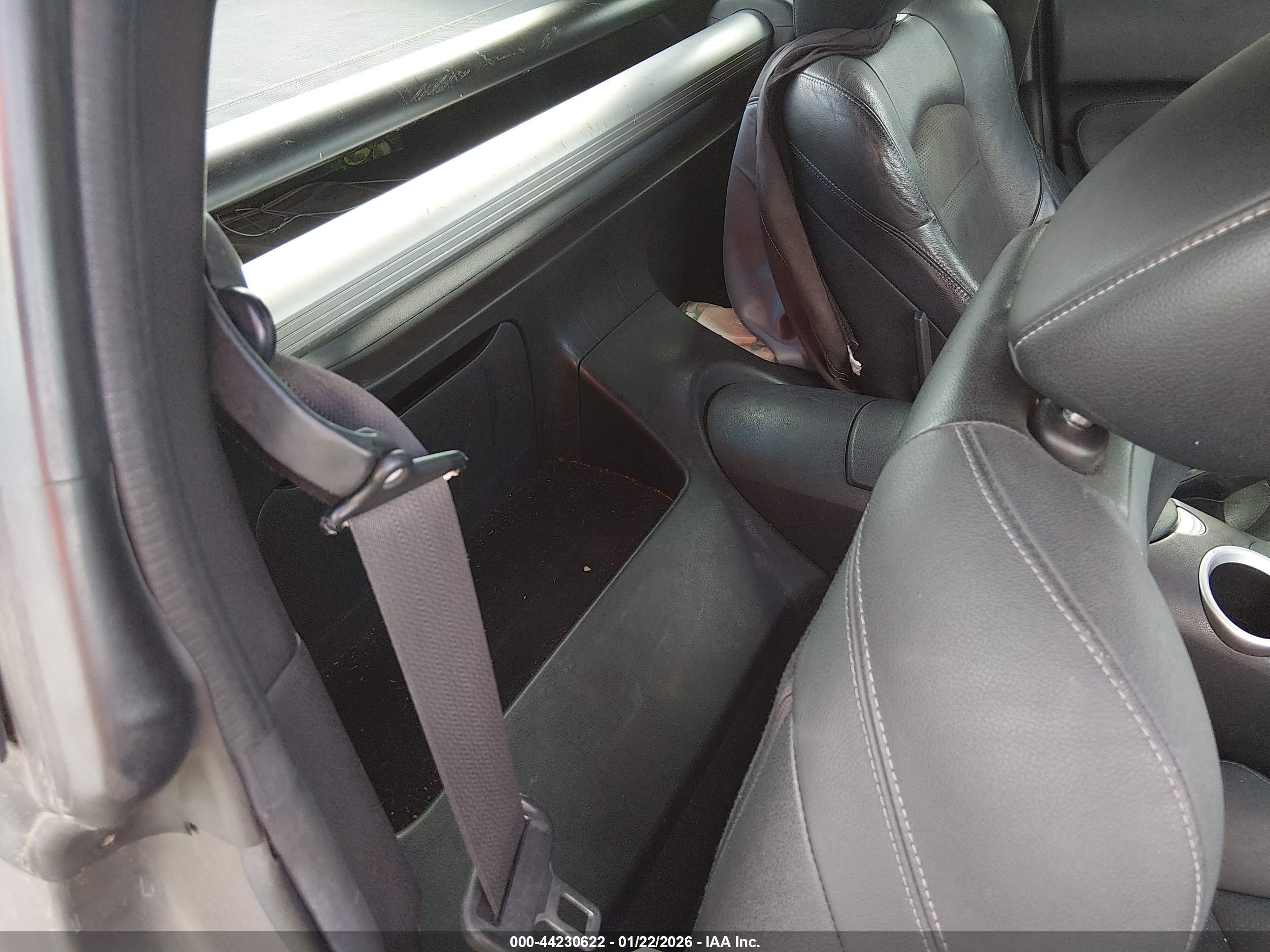 NISSAN 370Z image 8