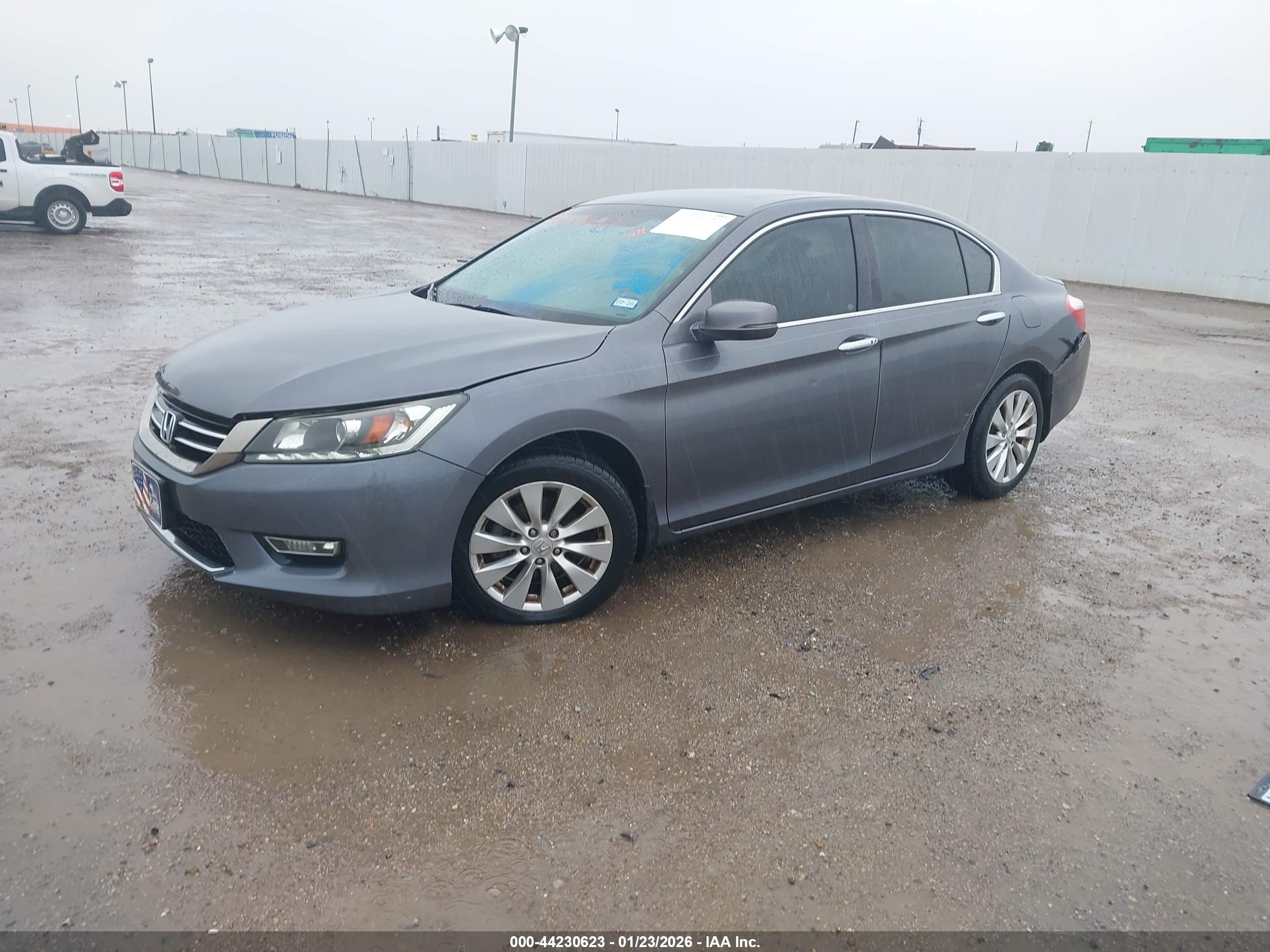 HONDA ACCORD image 2
