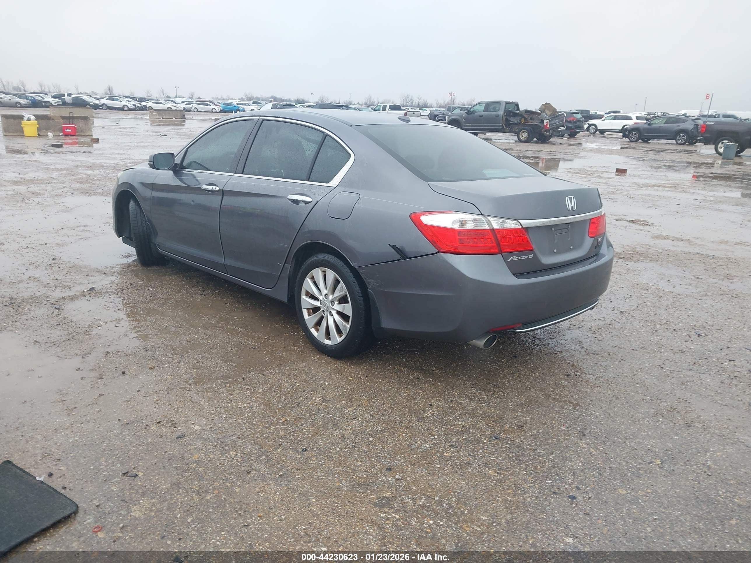 HONDA ACCORD image 3