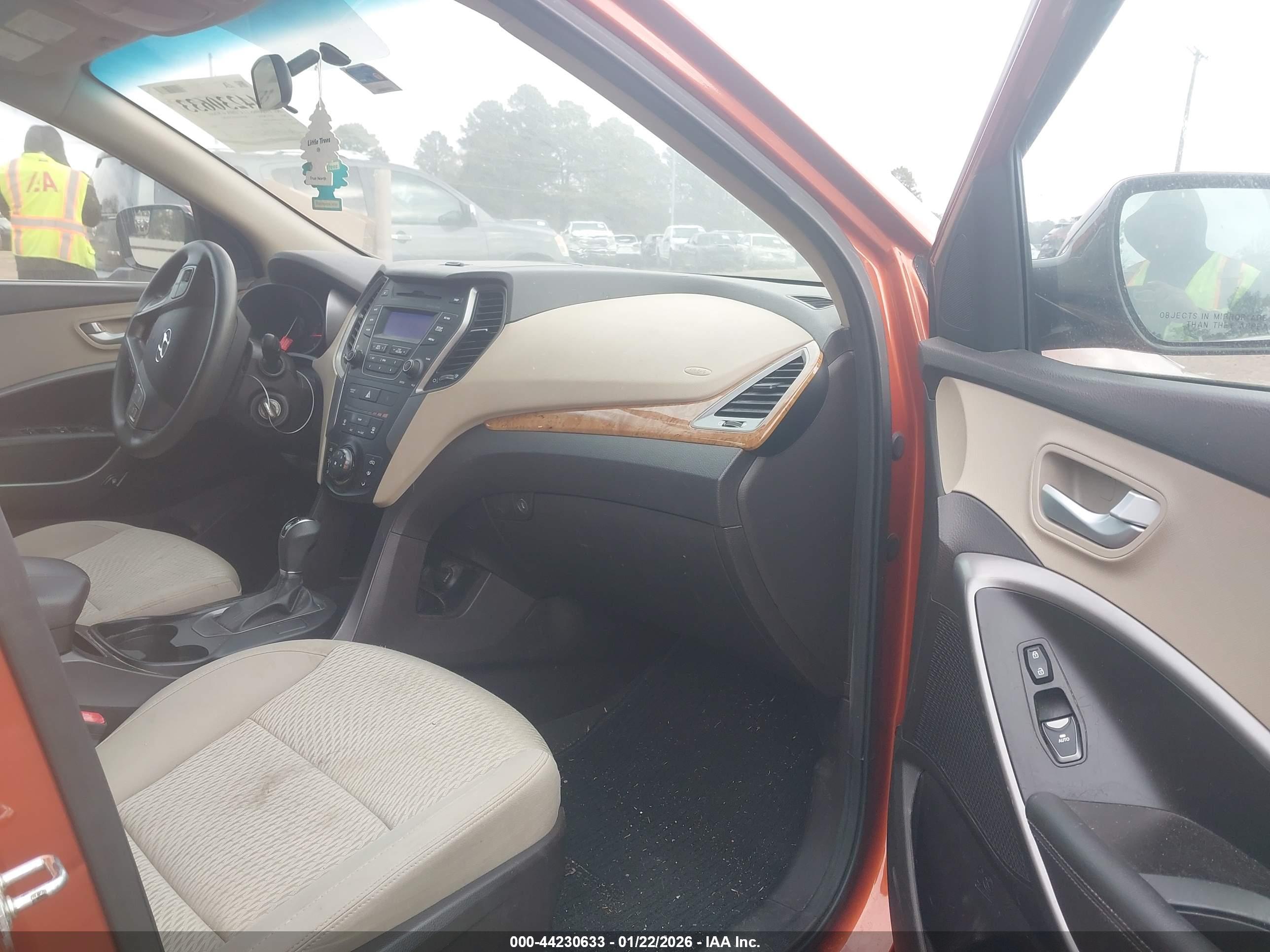 HYUNDAI SANTA image 5