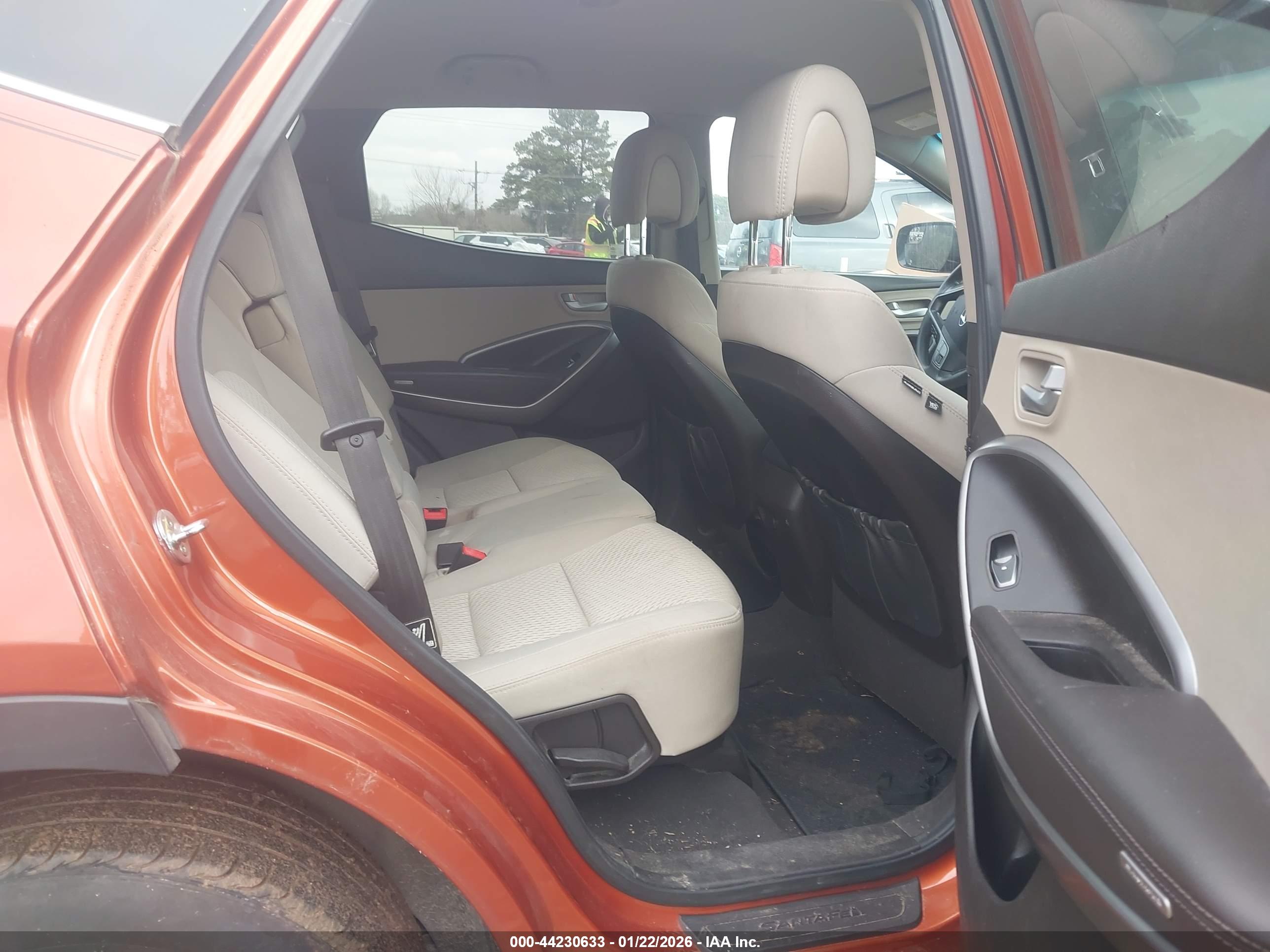 HYUNDAI SANTA image 8
