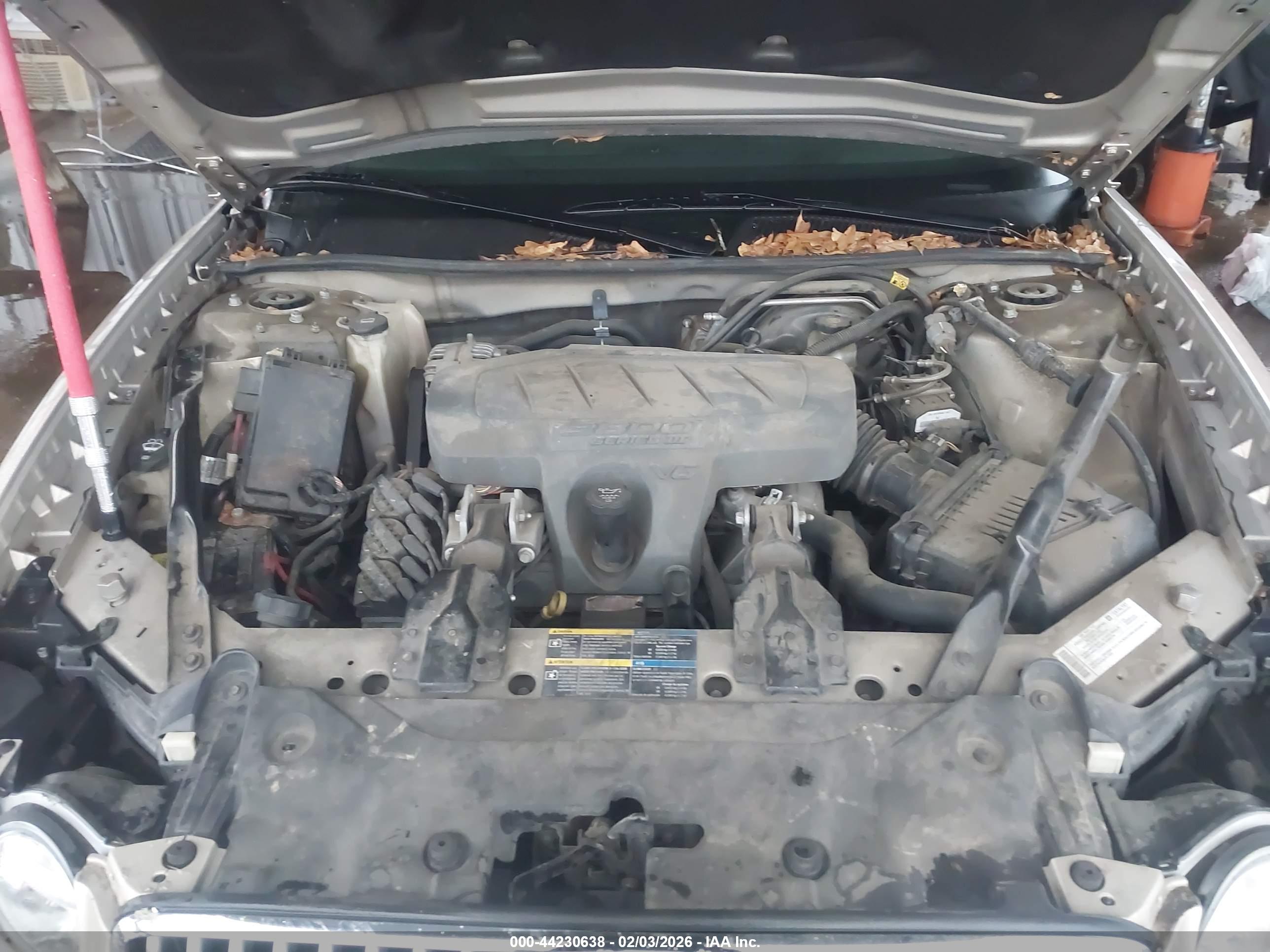 BUICK LACROSSE image 10