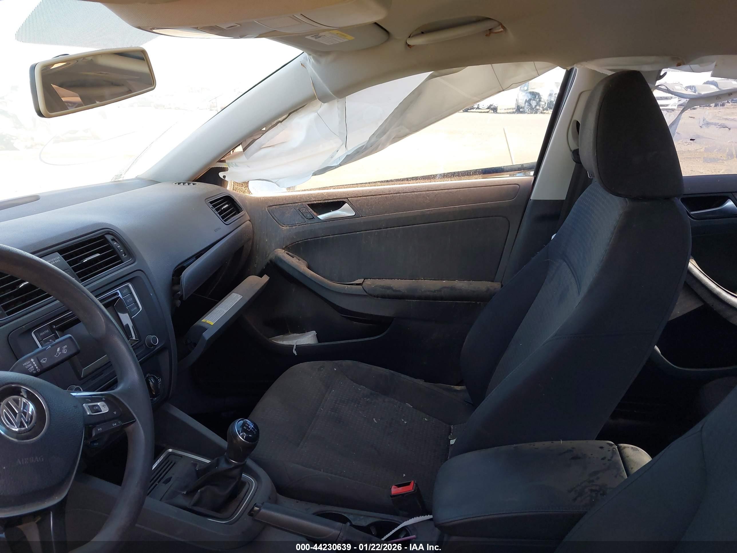 VOLKSWAGEN JETTA image 5