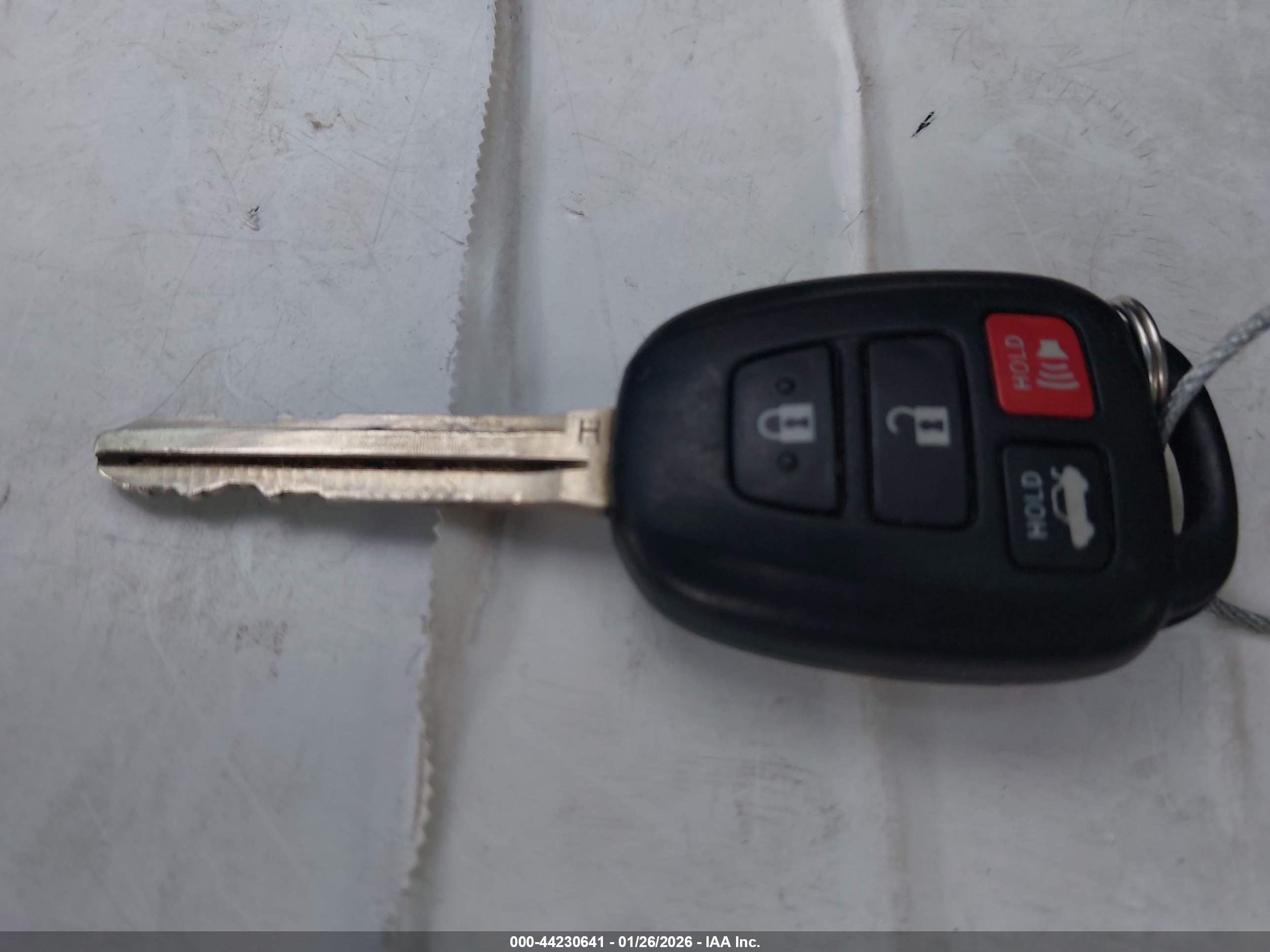 TOYOTA COROLLA image 11