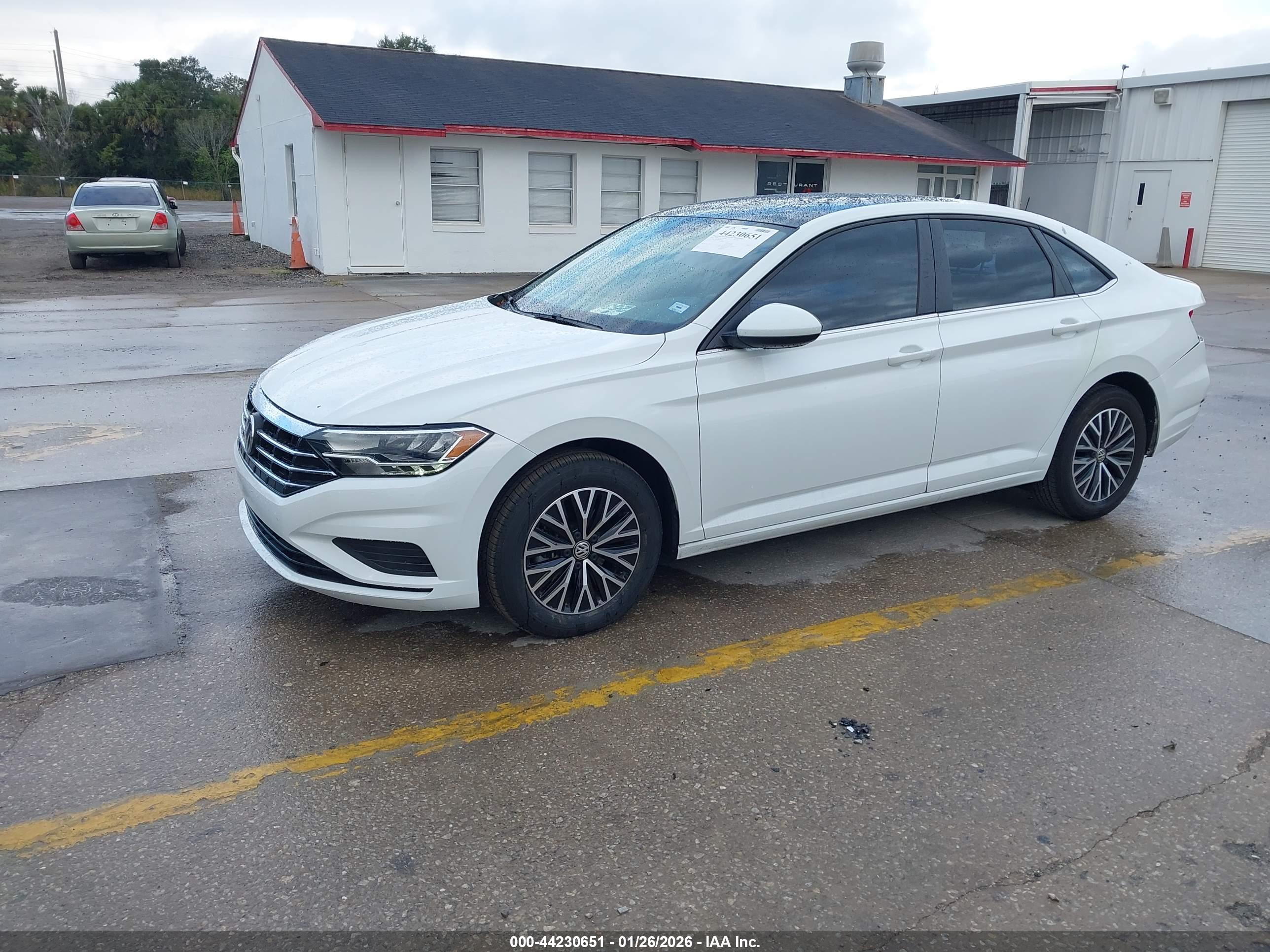 VOLKSWAGEN JETTA image 2