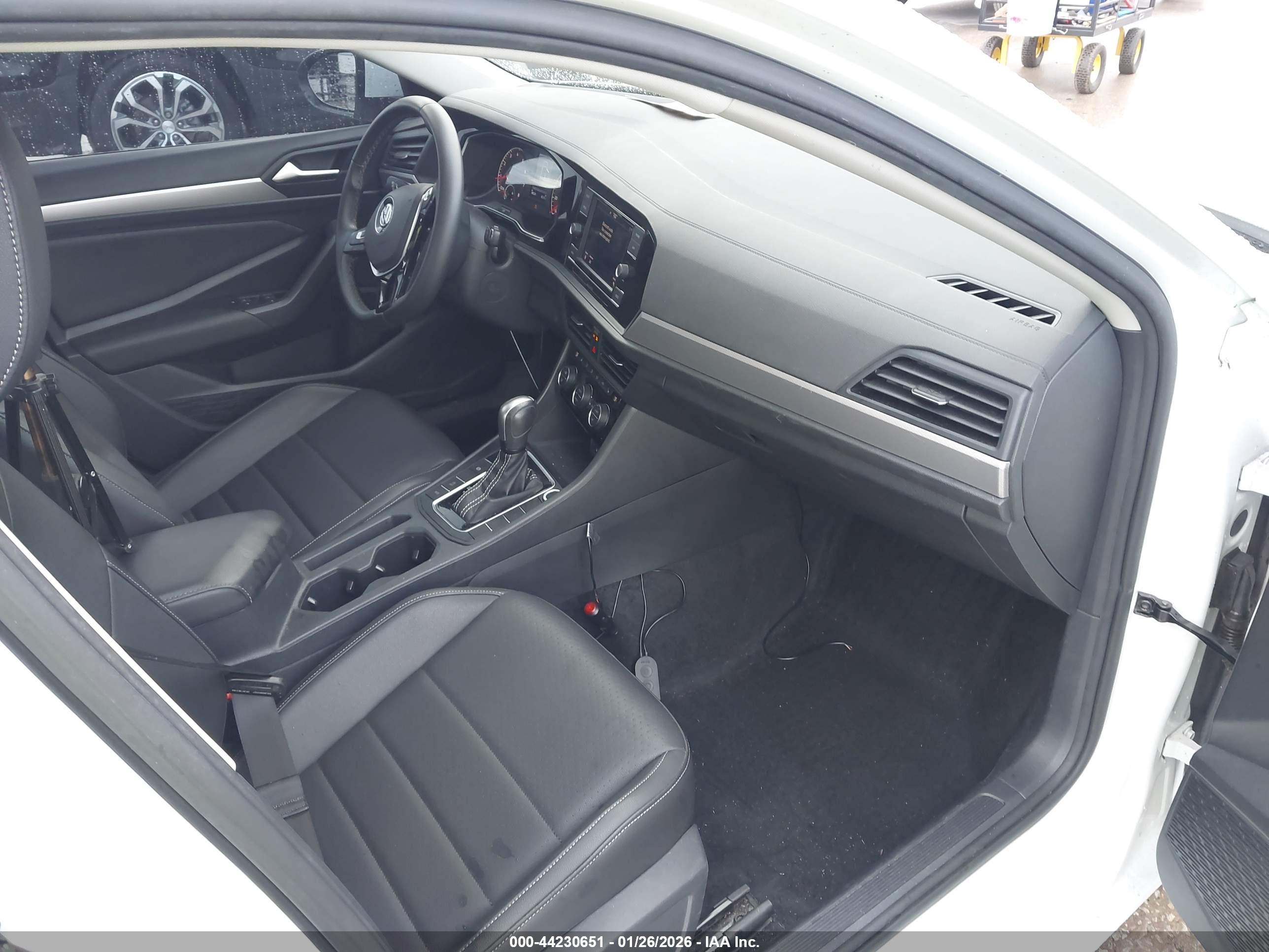 VOLKSWAGEN JETTA image 5
