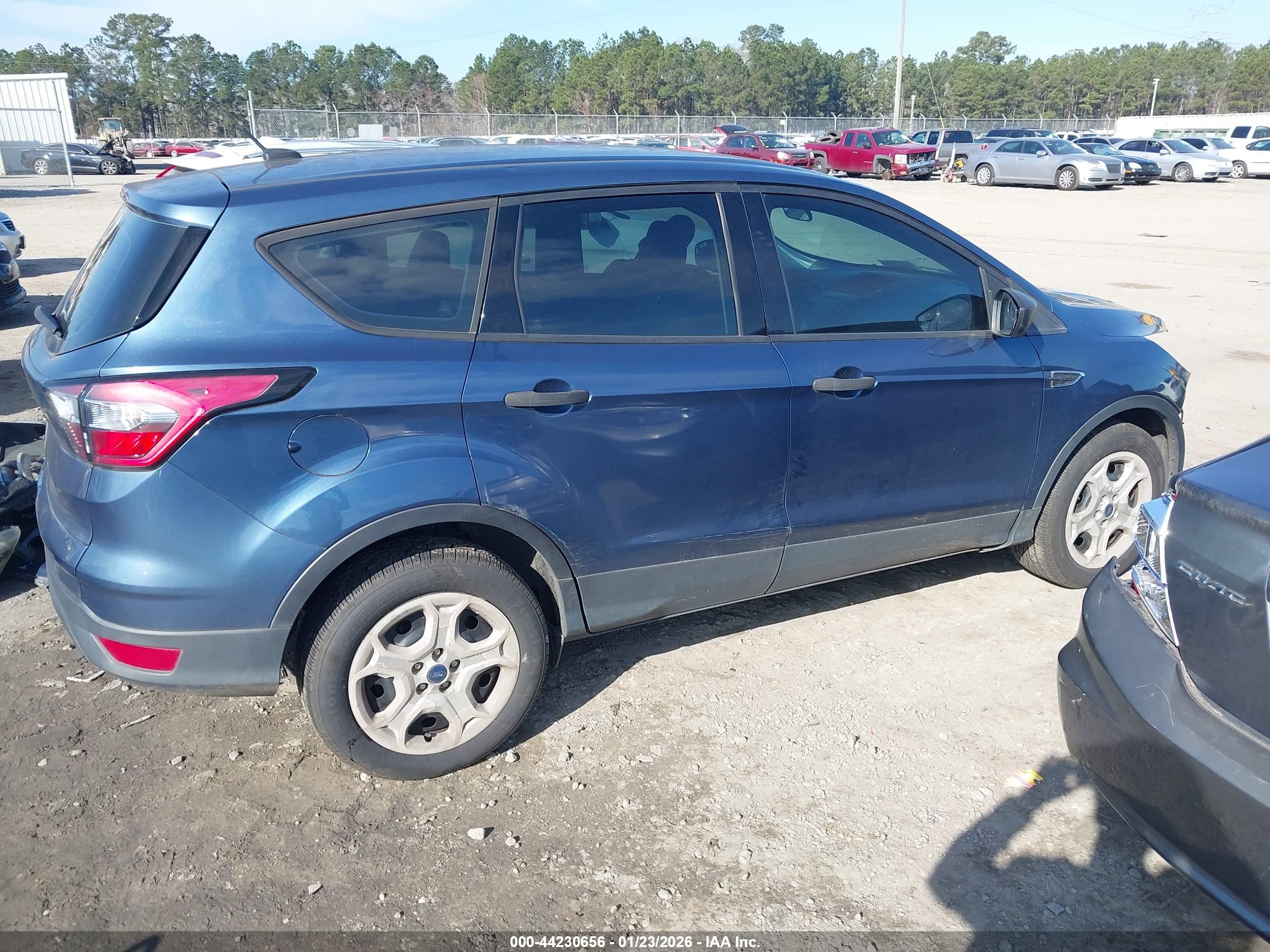 FORD ESCAPE image 4
