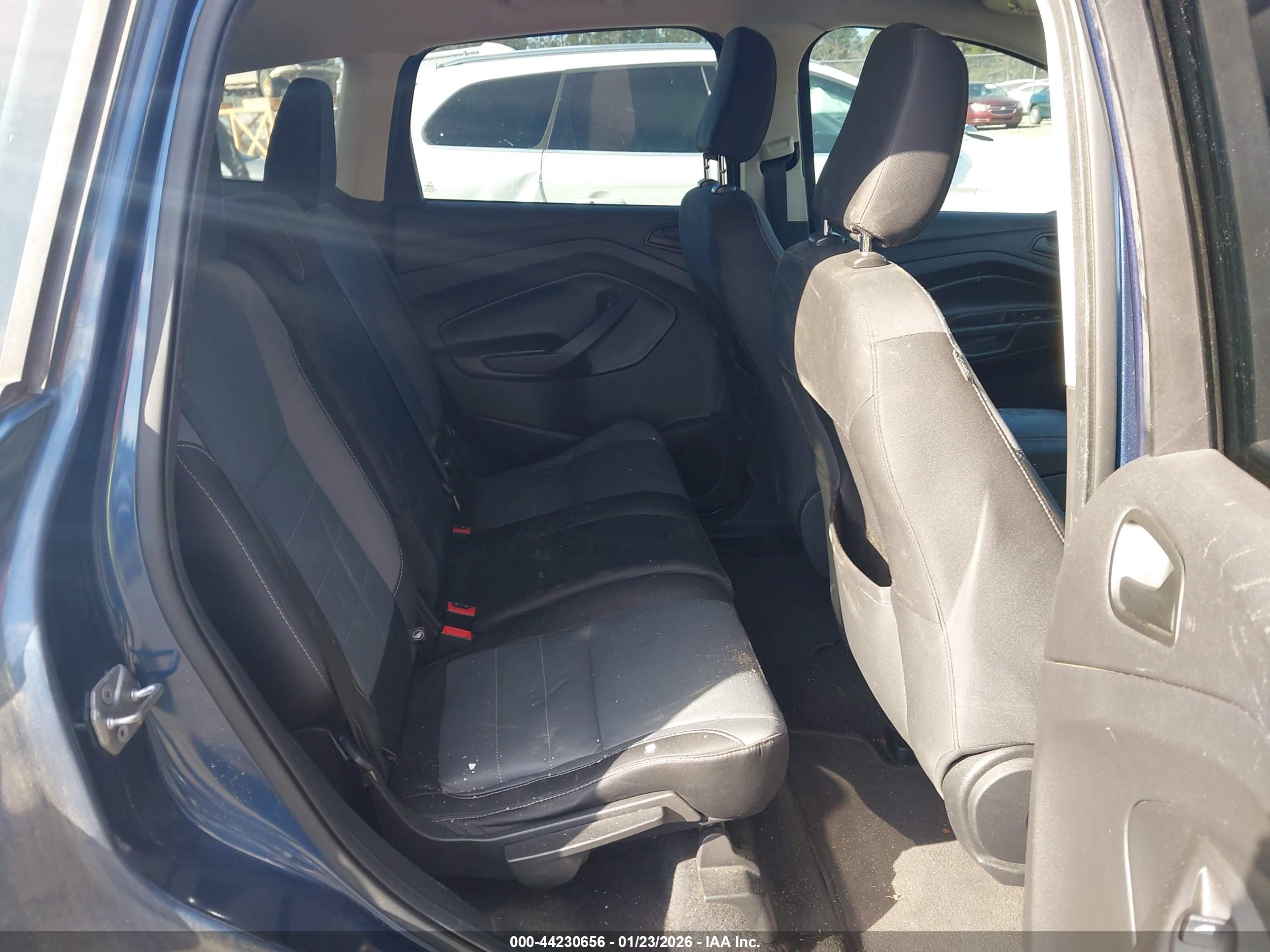 FORD ESCAPE image 8