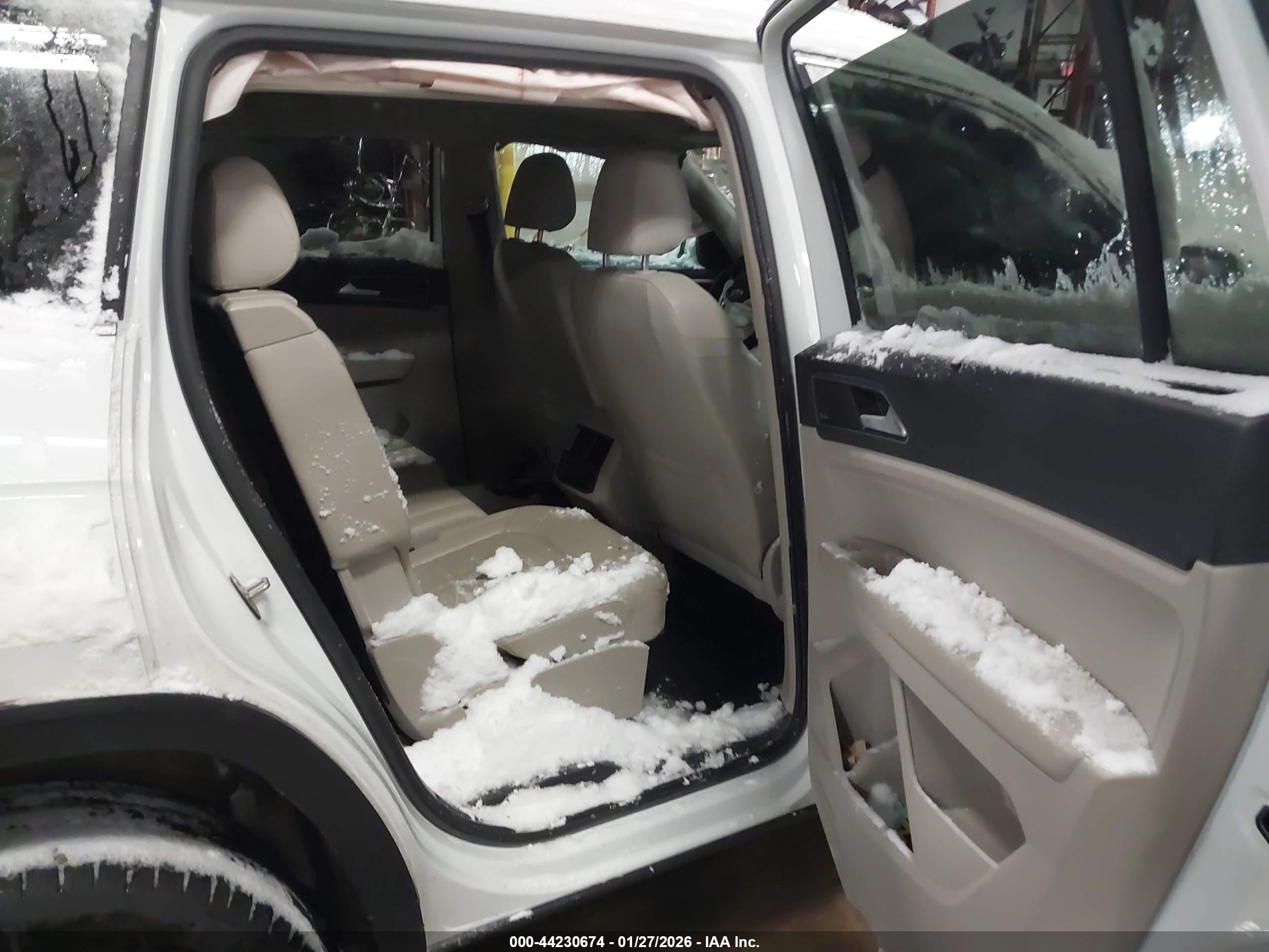 VOLKSWAGEN ATLAS image 8