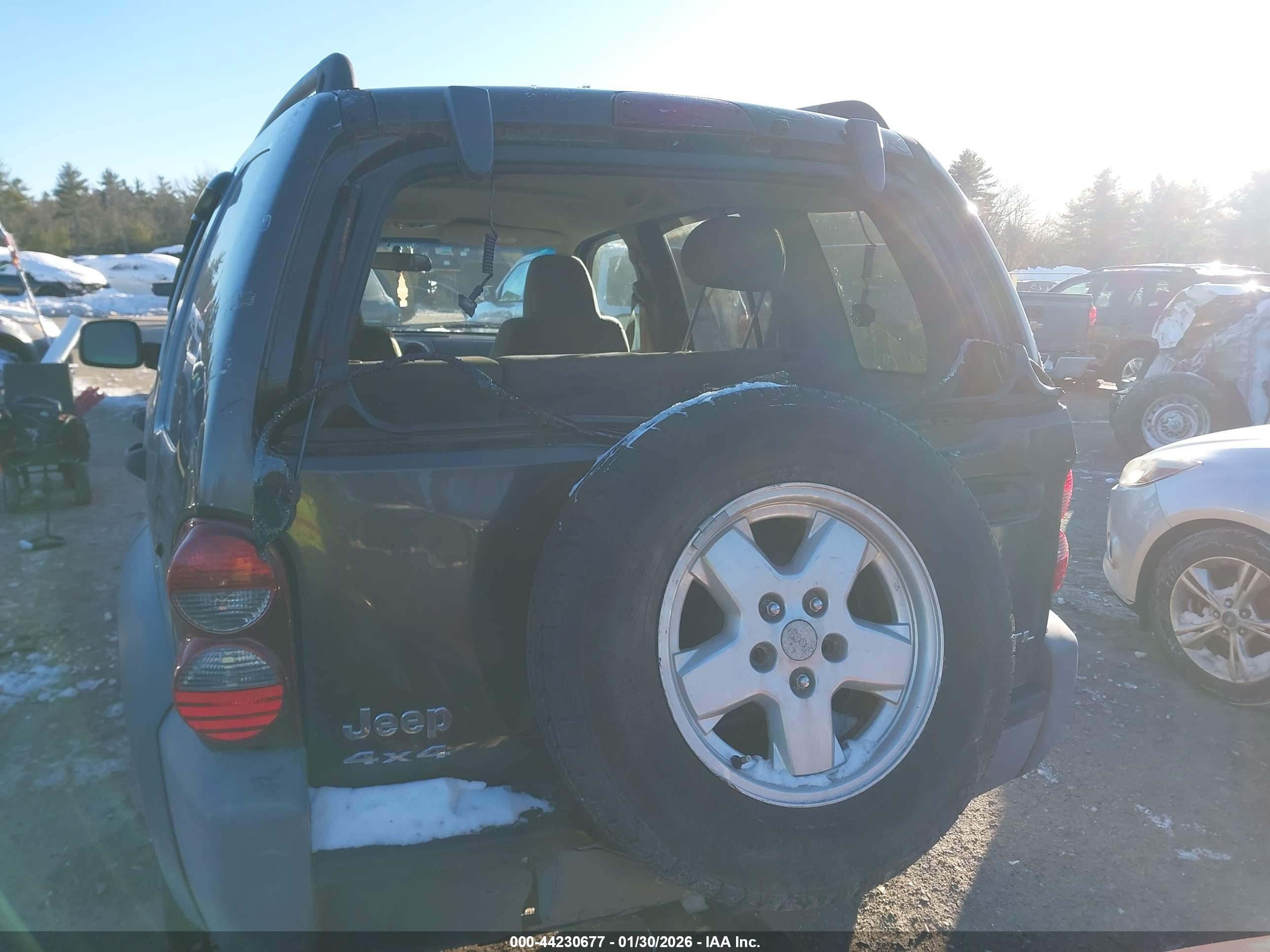 JEEP LIBERTY image 6